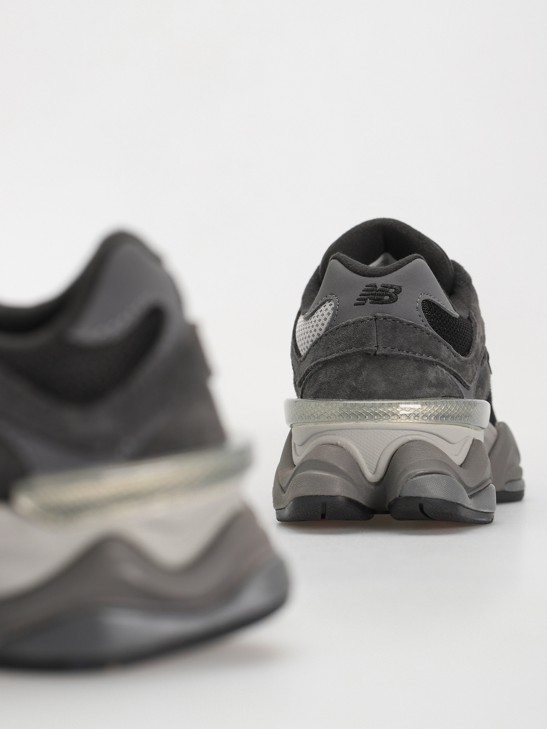 Buty New Balance 9060 (black castlerock grey)