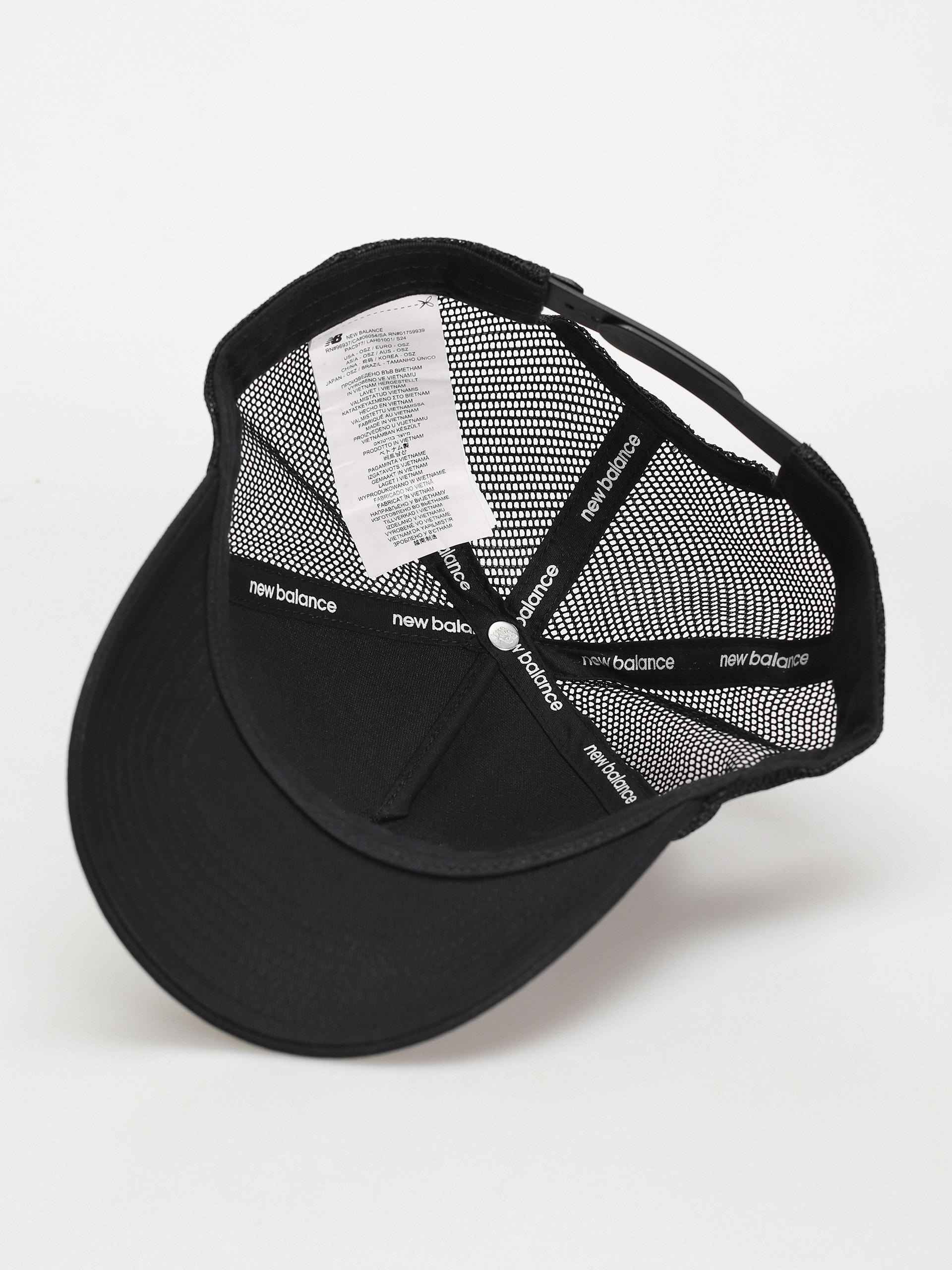 Czapka z daszkiem New Balance Sport Essentials Trucker (black)