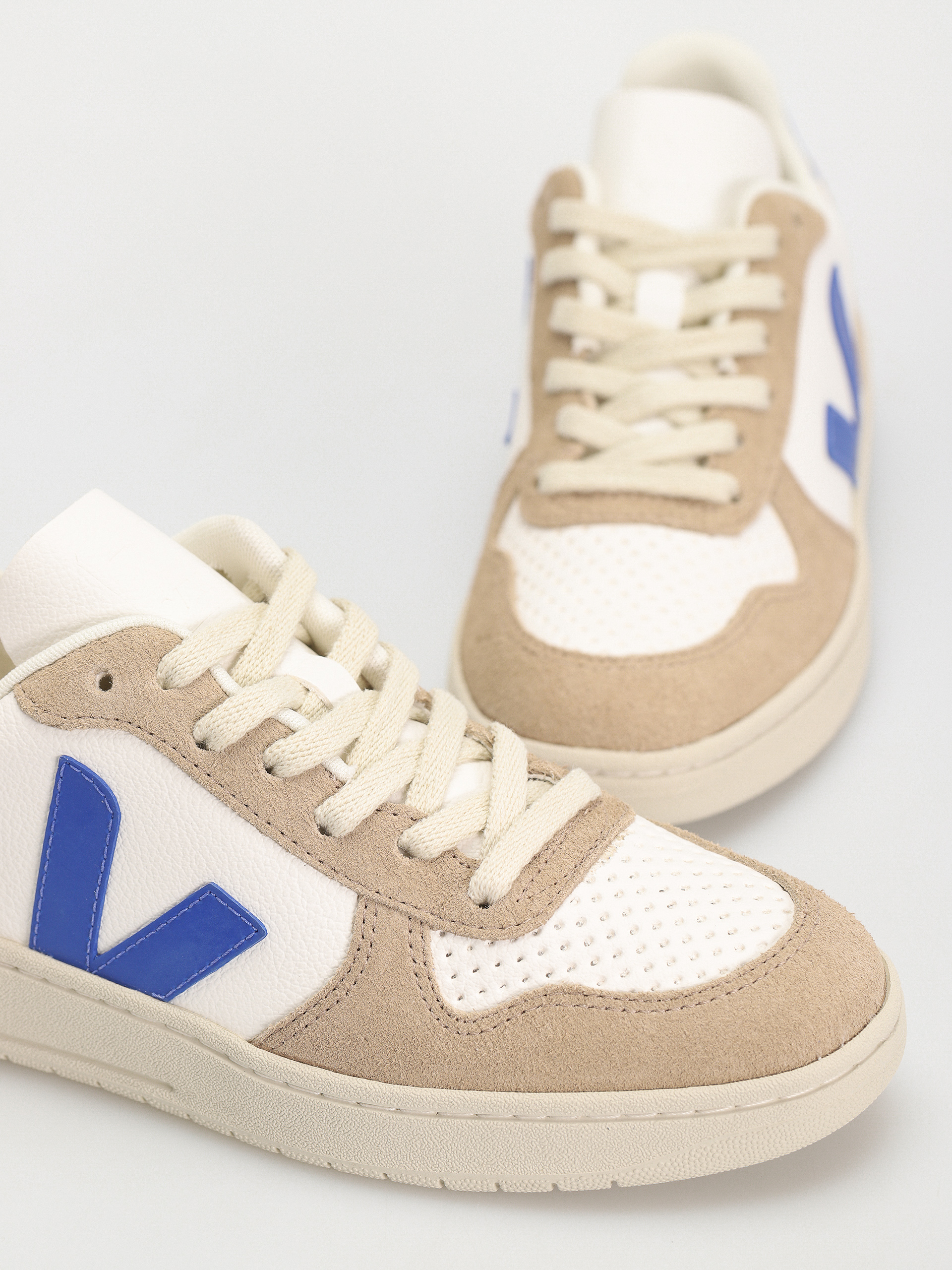 Buty Veja V-10 Wmn (extra white paros sahara)