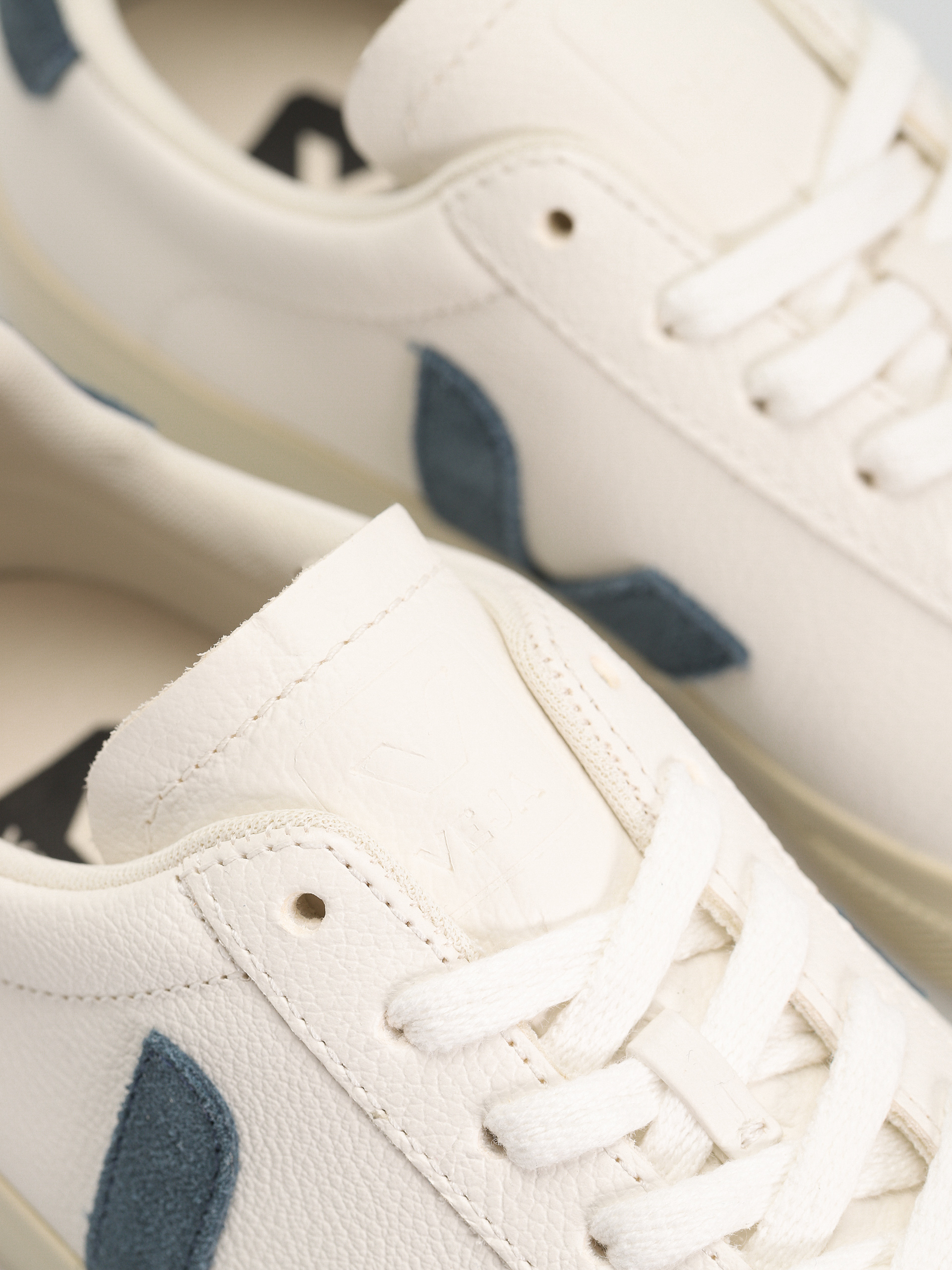 Buty Veja Campo Wmn (extra white california)