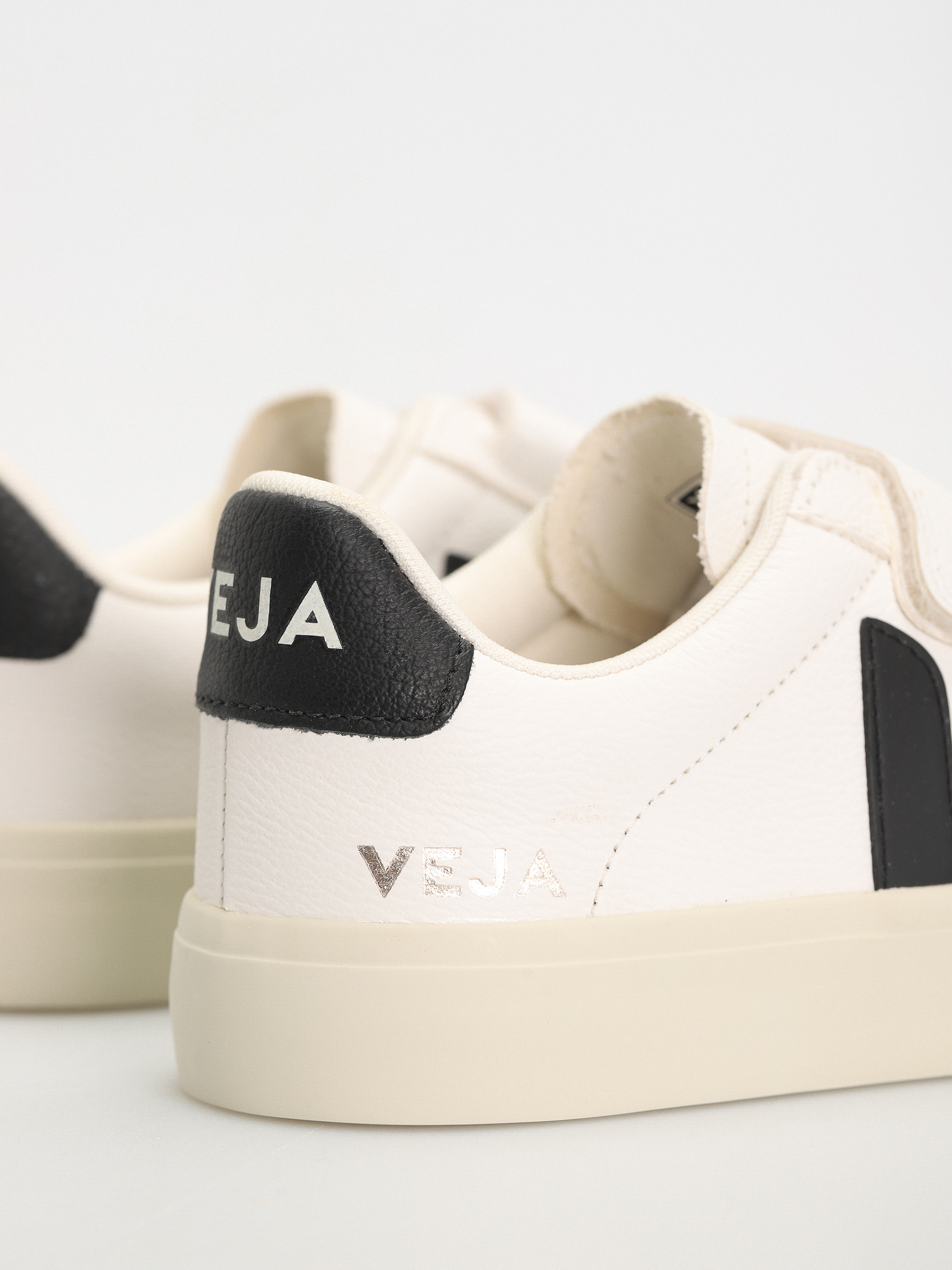 Buty Veja Recife Logo Wmn (extra white black)
