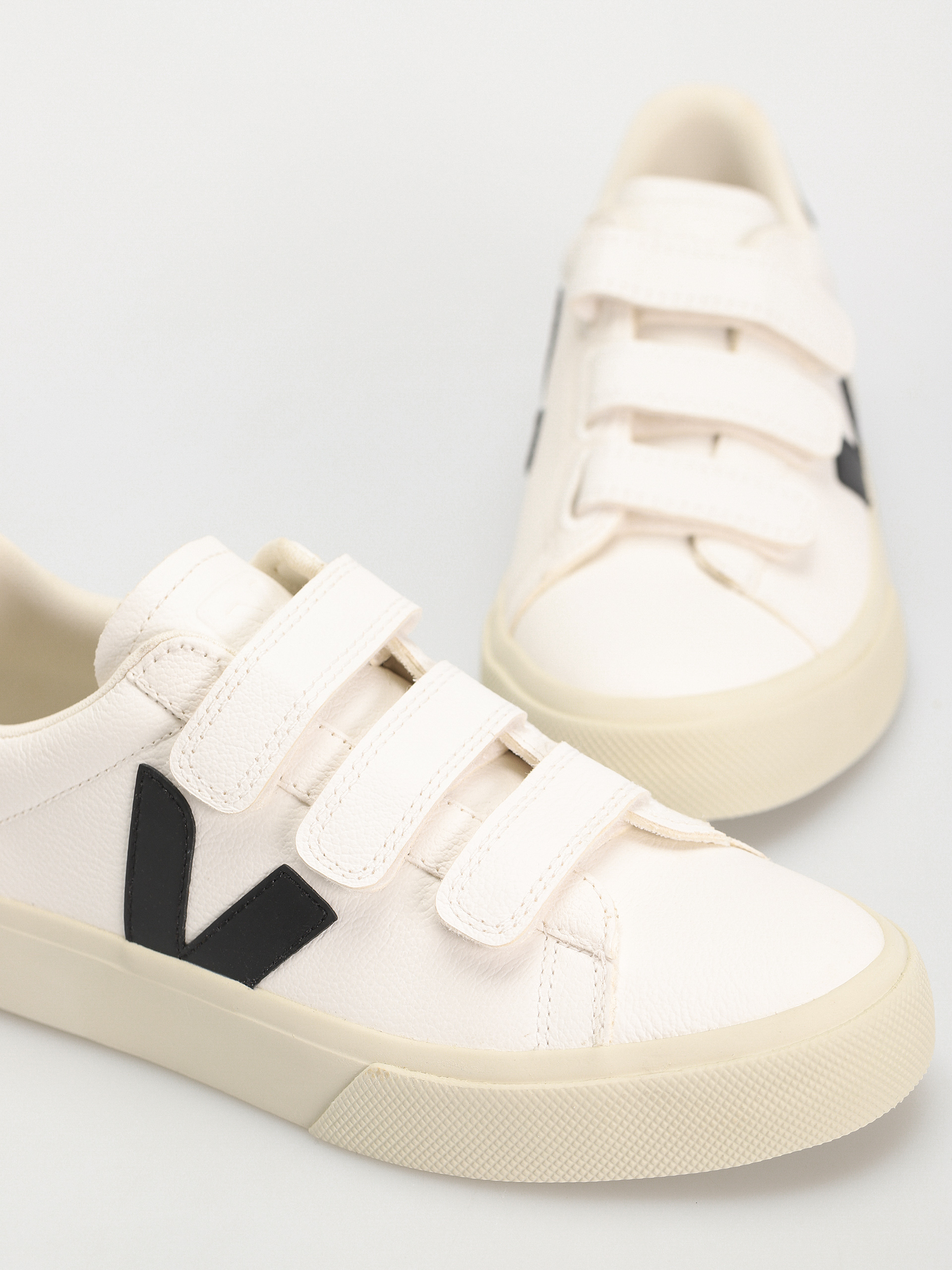 Buty Veja Recife Logo Wmn (extra white black)