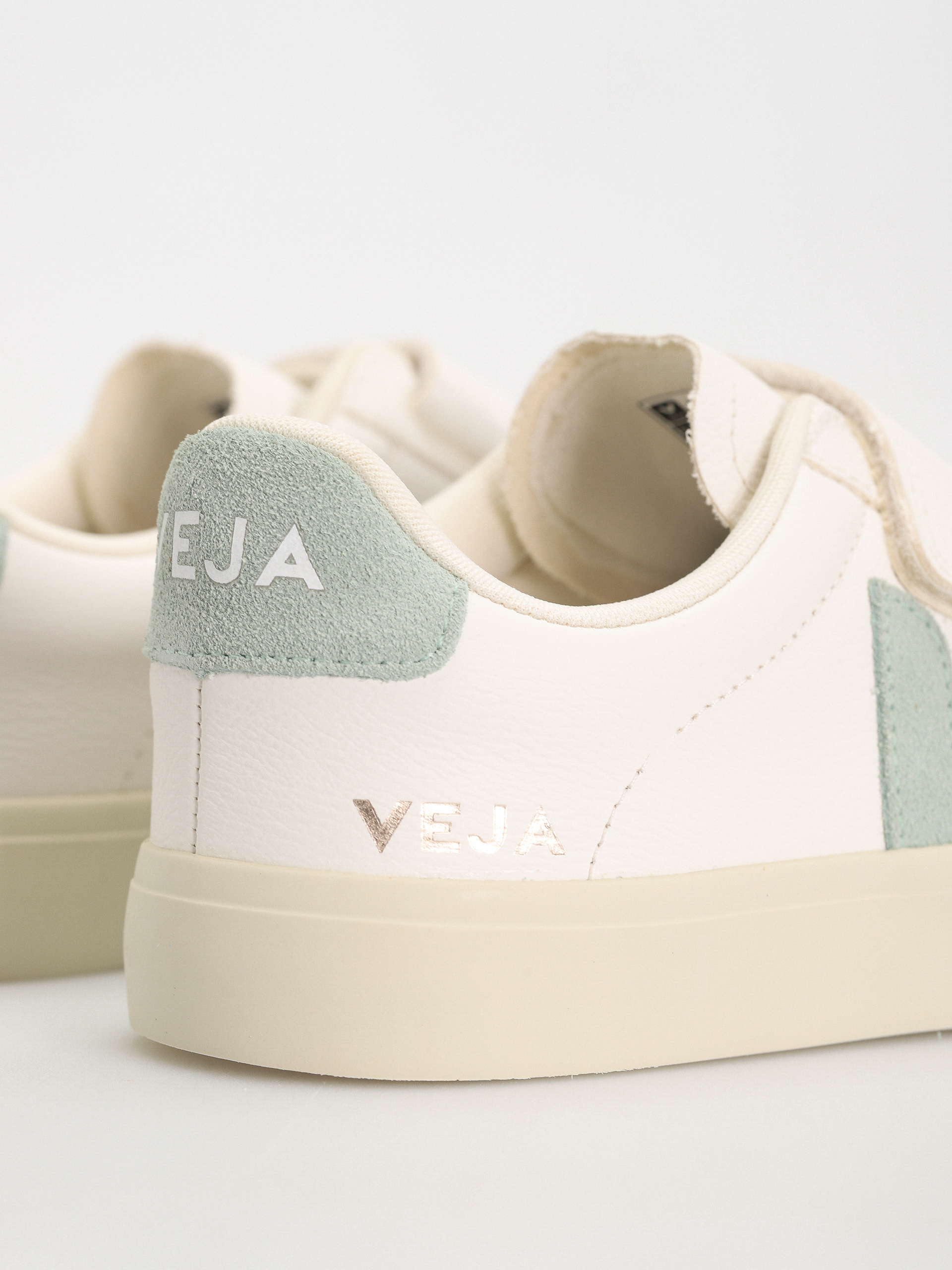 Buty Veja Recife Logo Wmn (extra white matcha)