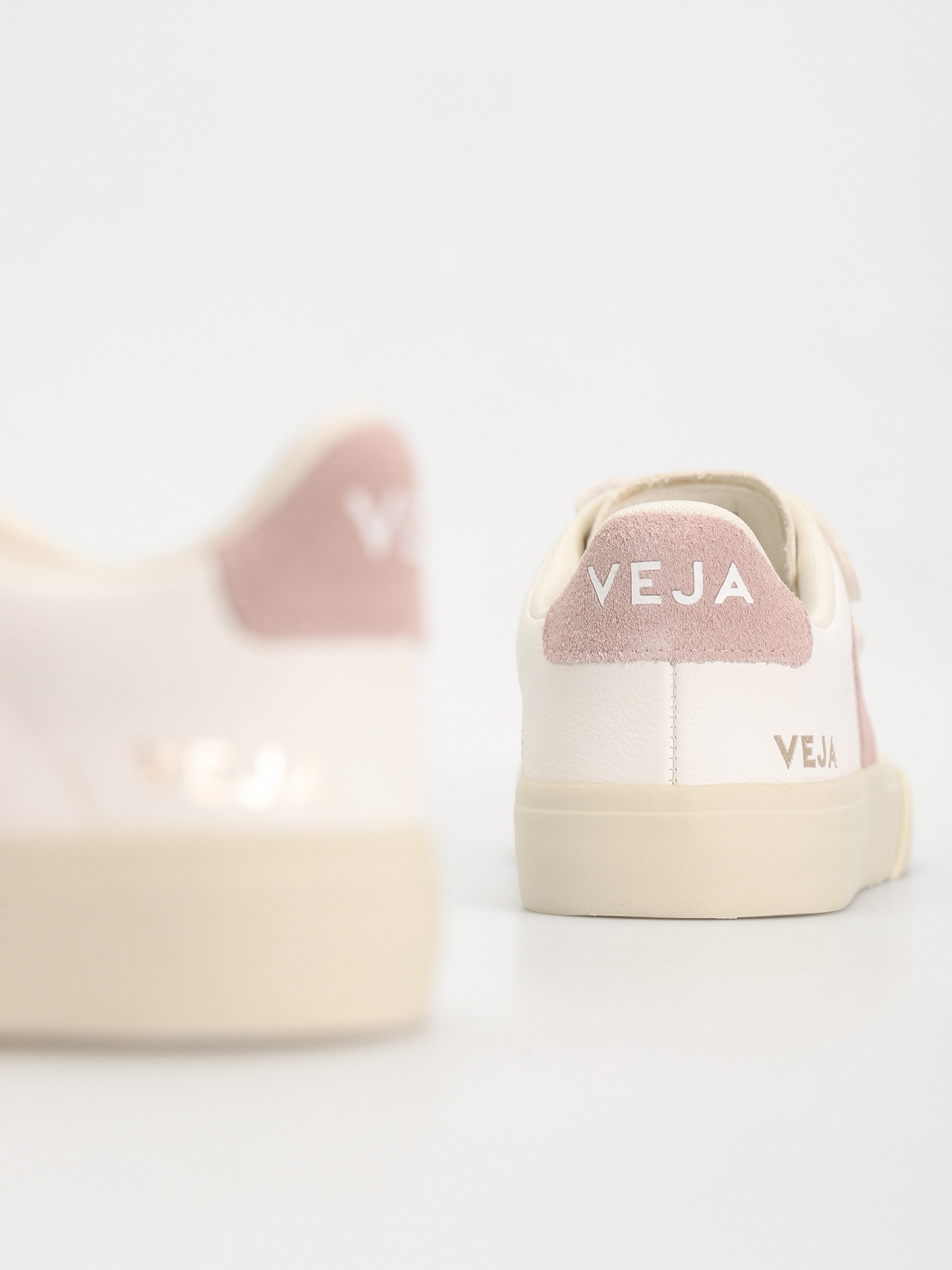 Buty Veja Recife Logo Wmn (extra white babe)
