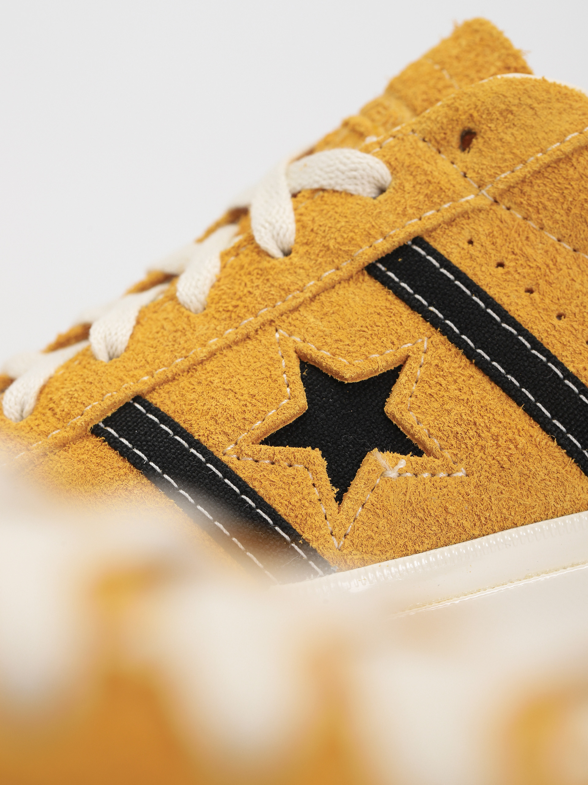 Buty Converse One Star Academy Pro (light yellow)