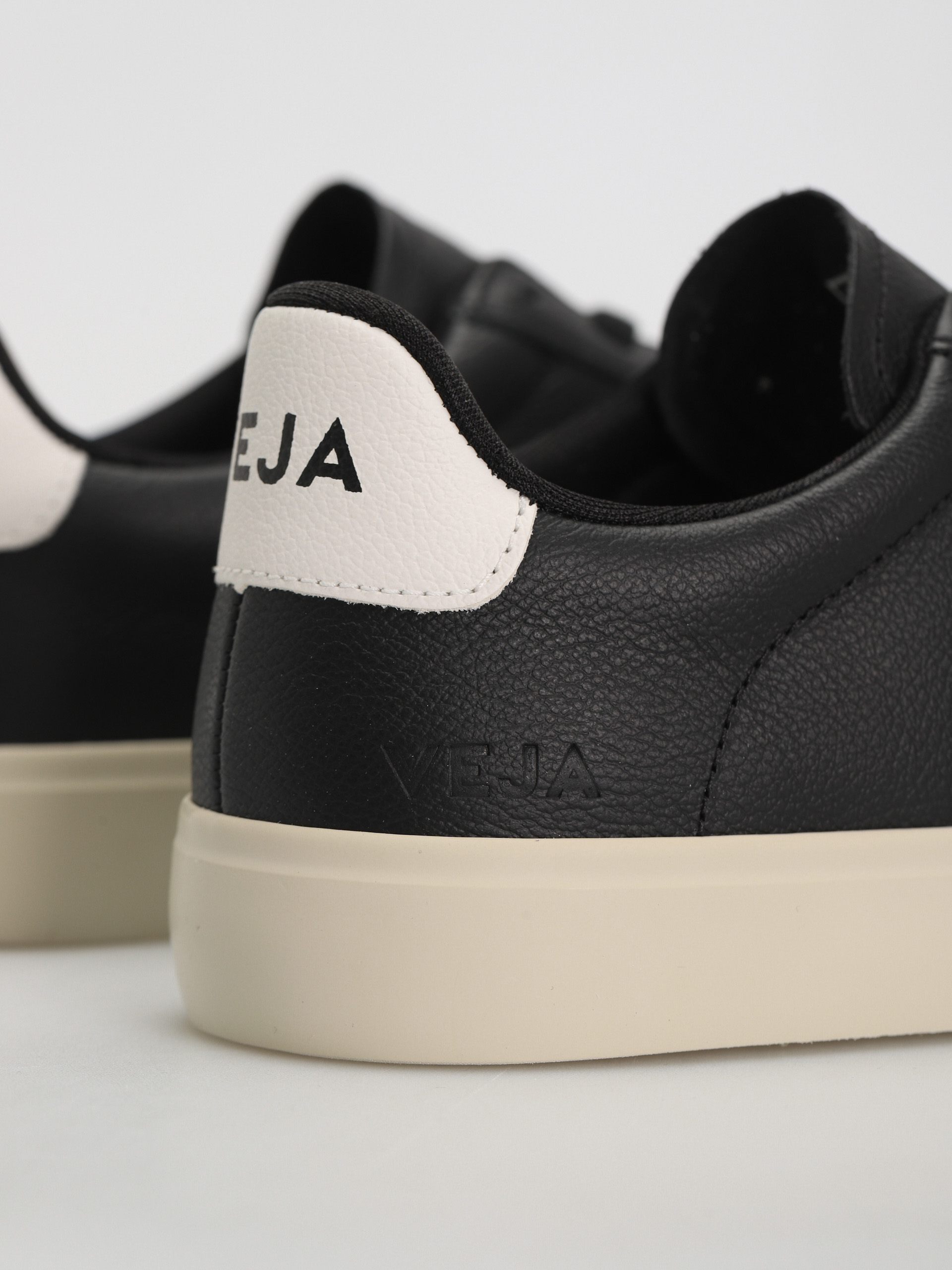 Buty Veja Campo (black white)