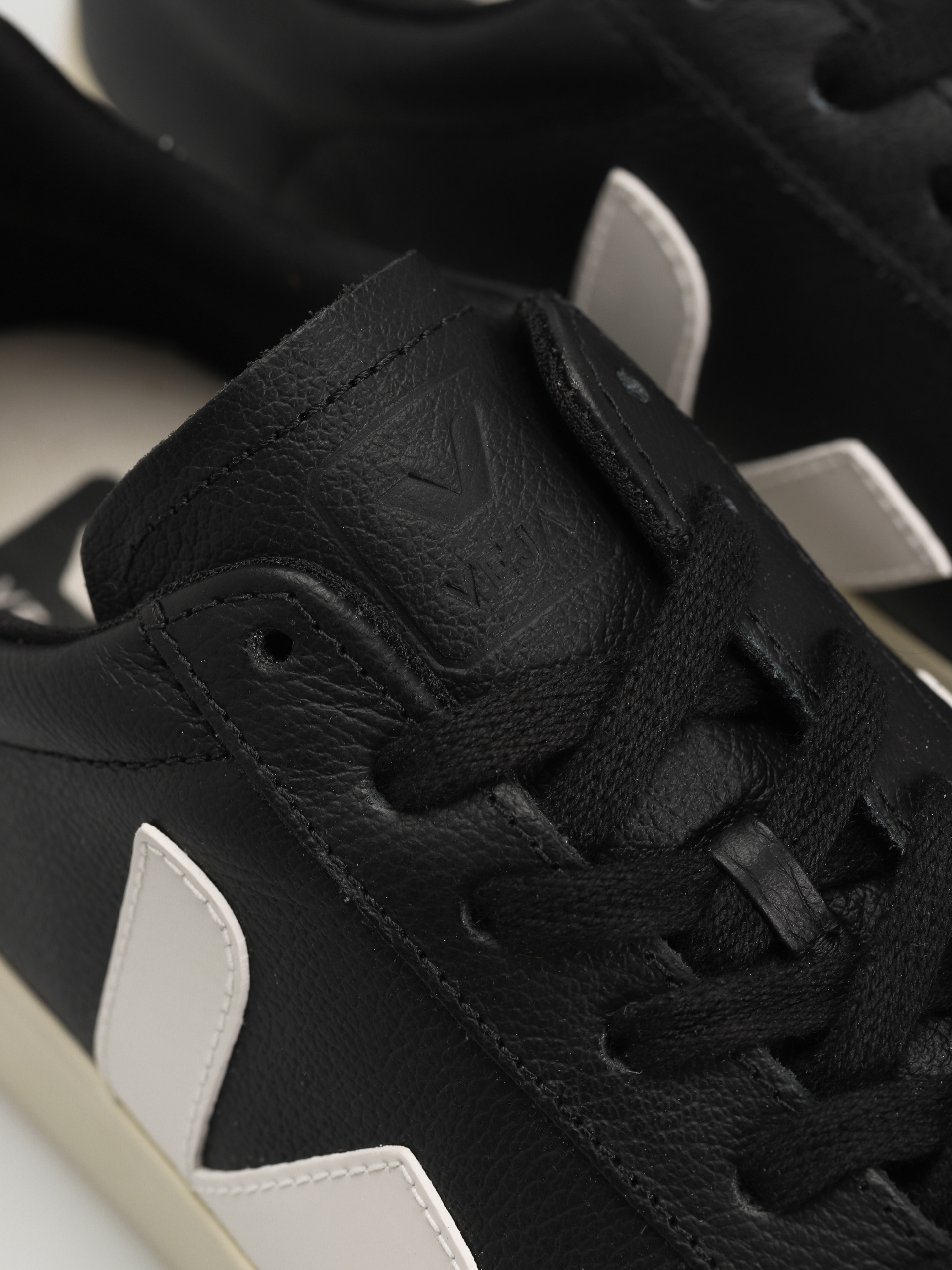 Buty Veja Campo (black white)