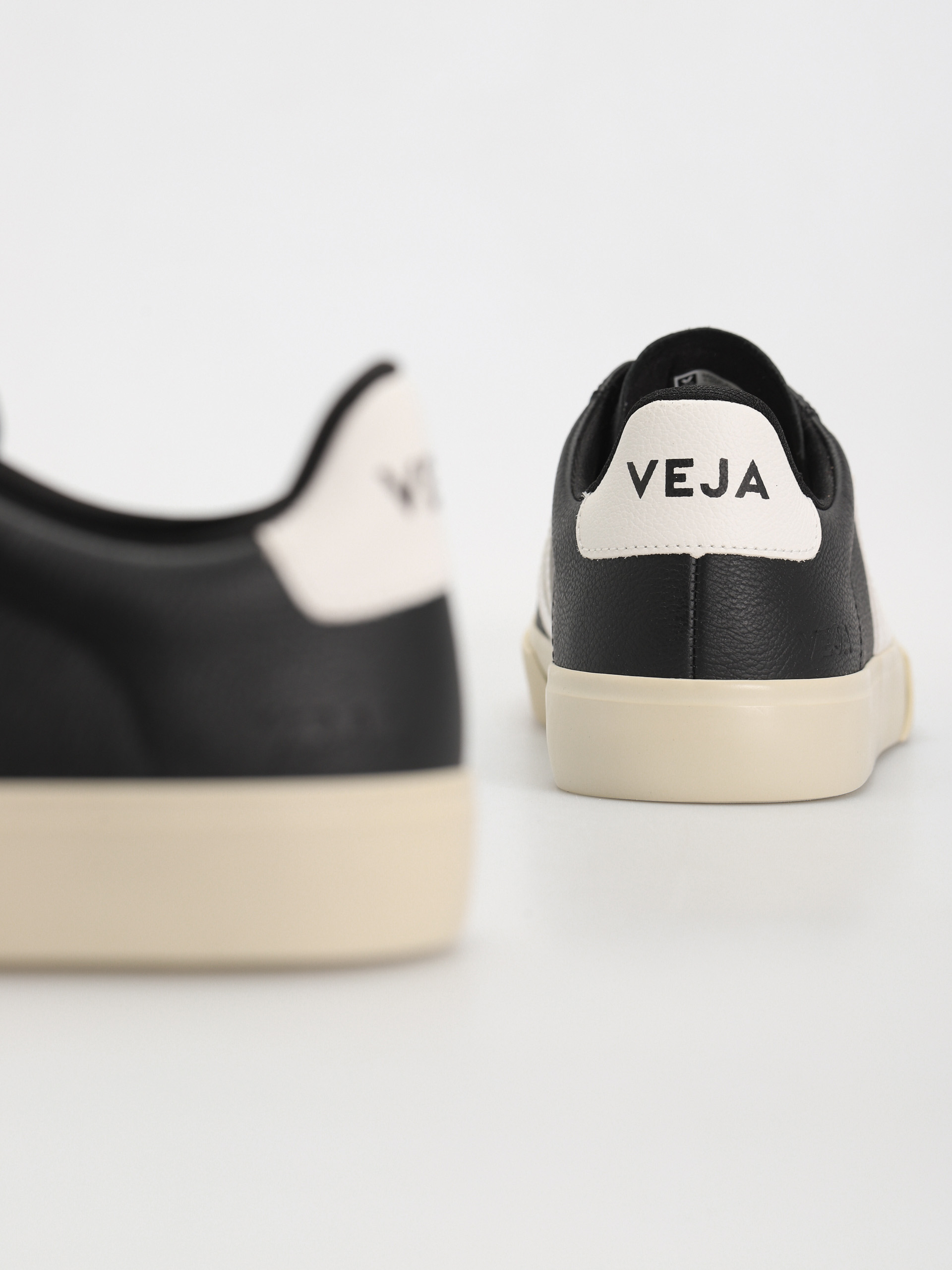 Buty Veja Campo (black white)