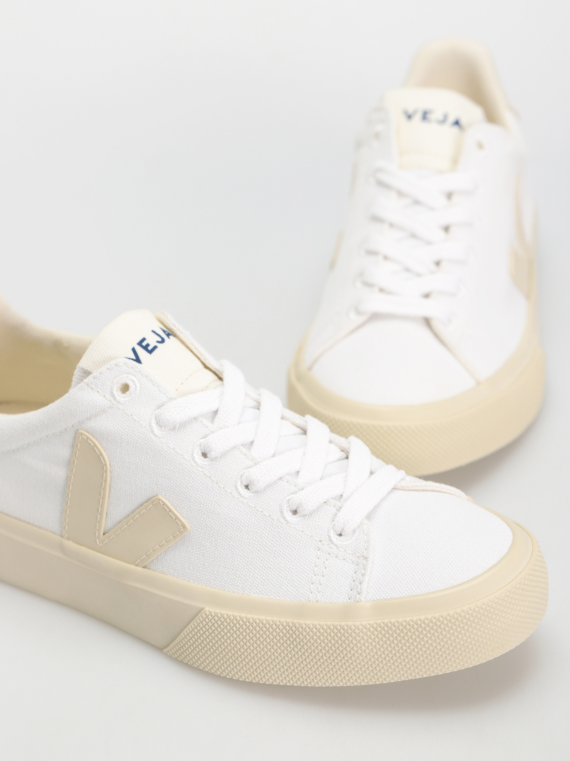 Buty Veja Campo Canvas Wmn (white pierre)