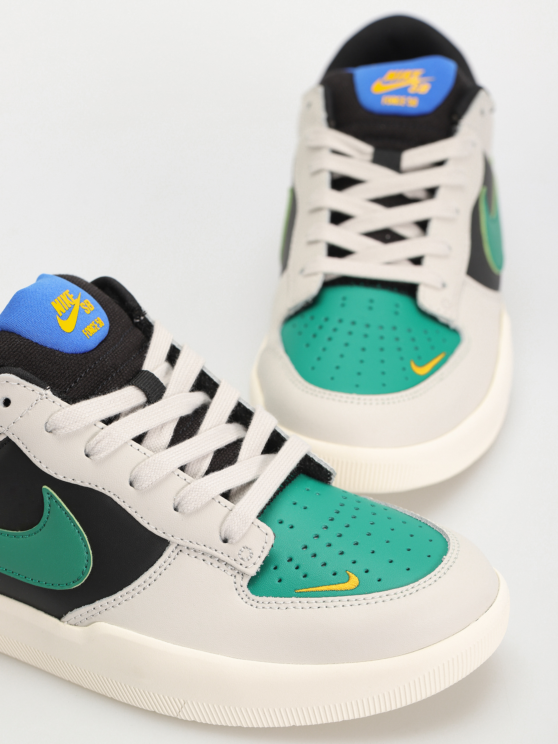 Buty Nike SB Force 58 Premium (light bone/malachite black sail)