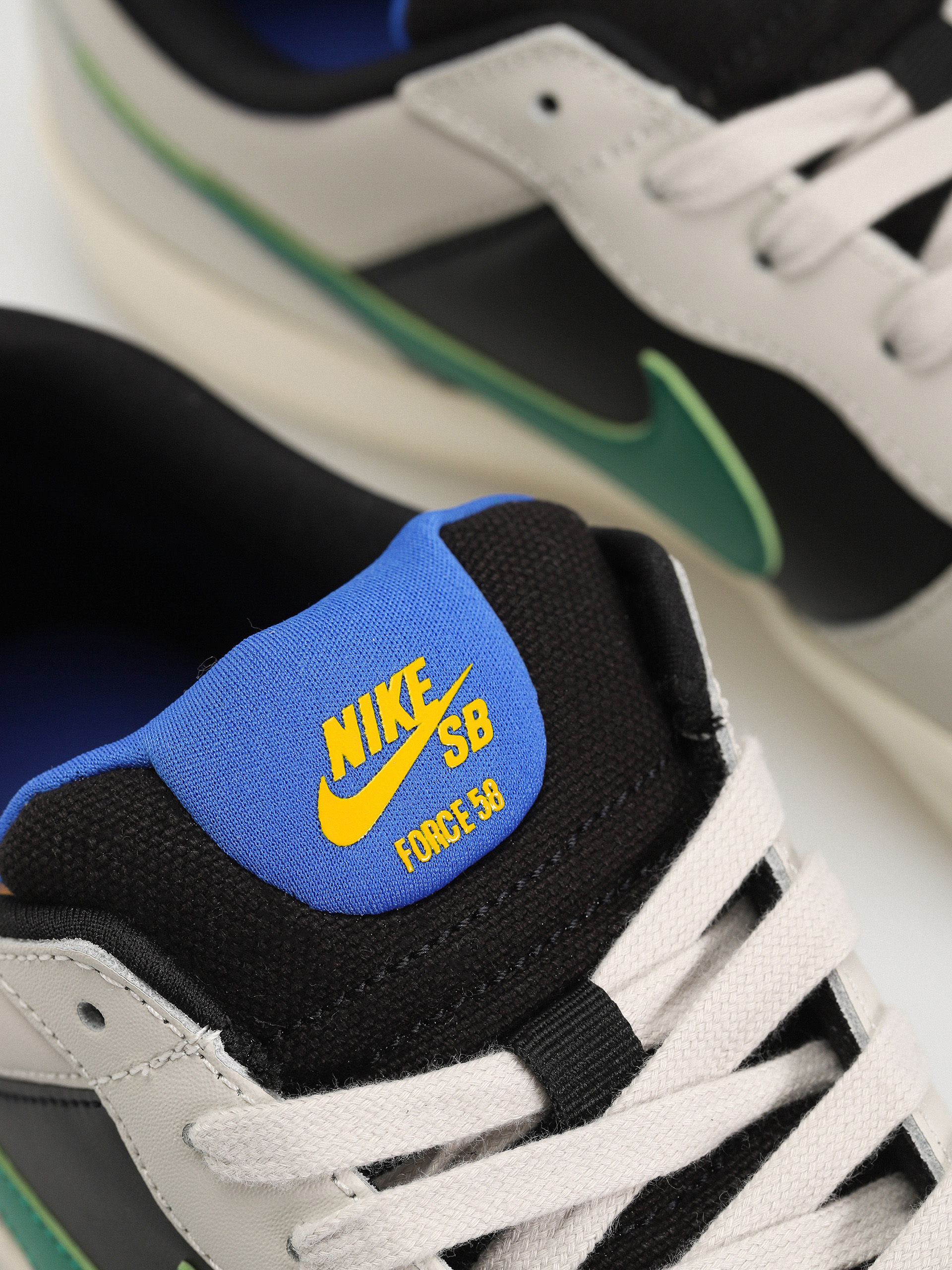 Buty Nike SB Force 58 Premium (light bone/malachite black sail)