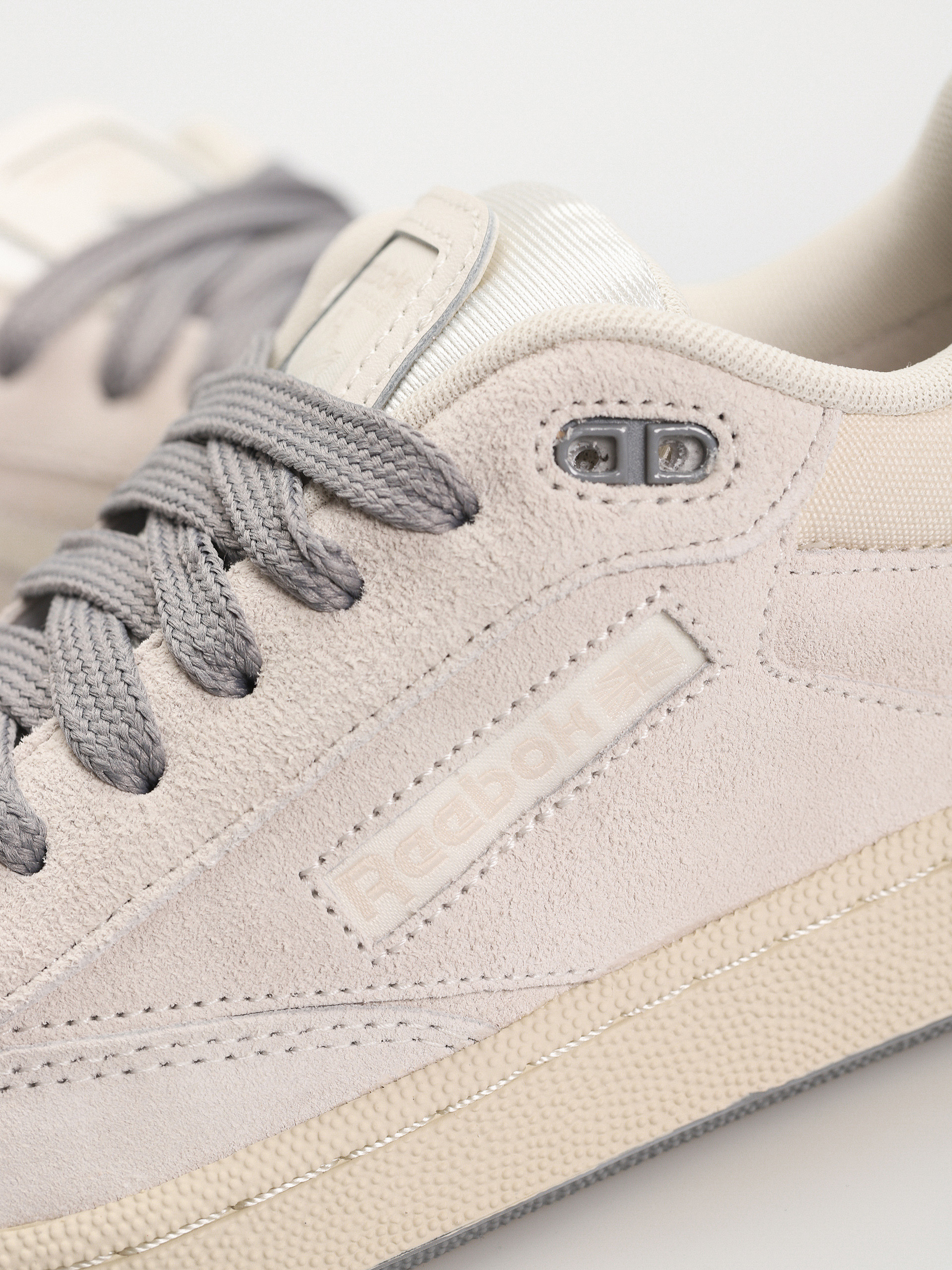 Buty Reebok Club C Bulc Wmn (chalk/alabas/pugry5)