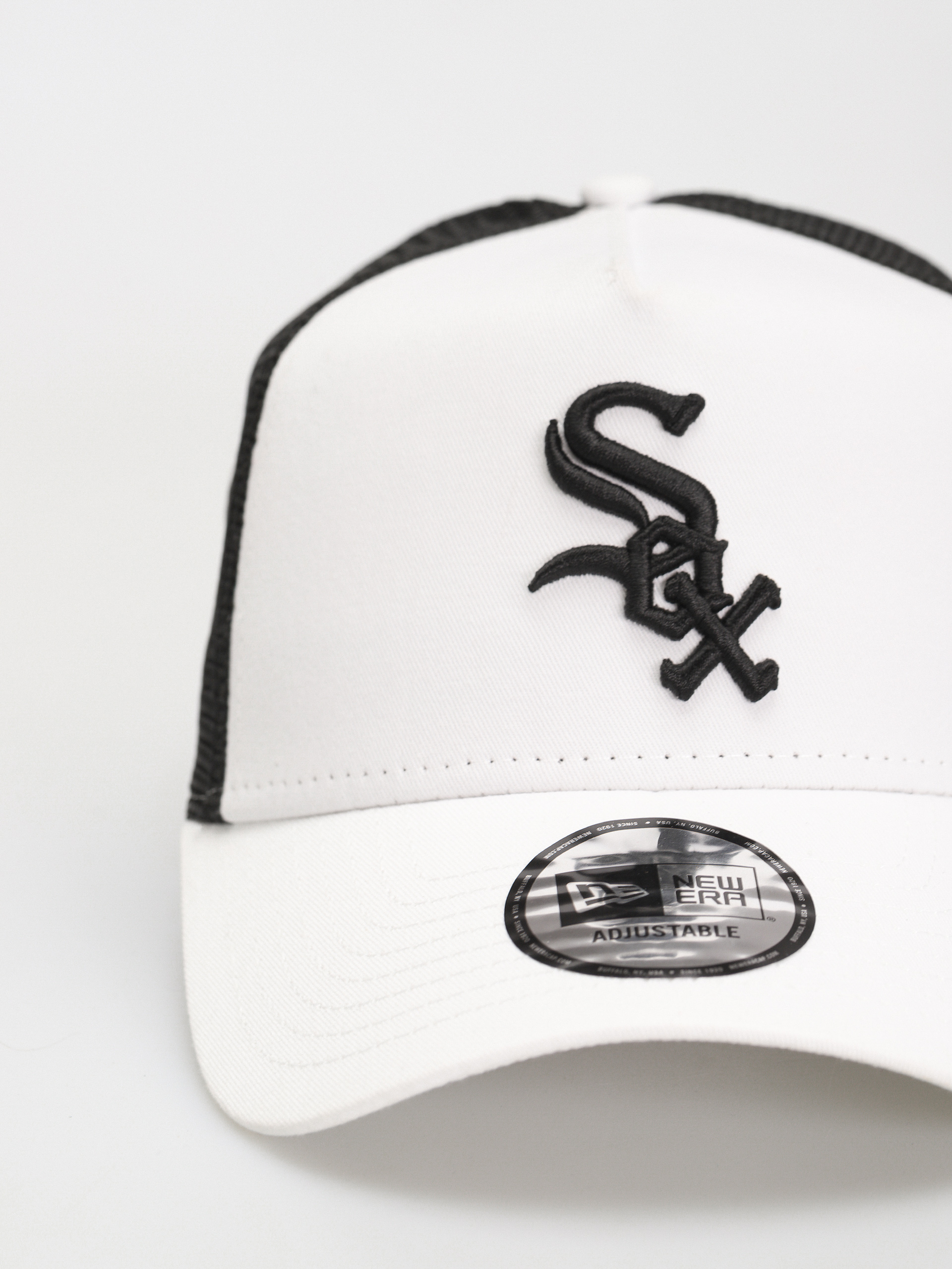 Czapka z daszkiem New Era League Essential Trucker Chicago White Sox (white/black)