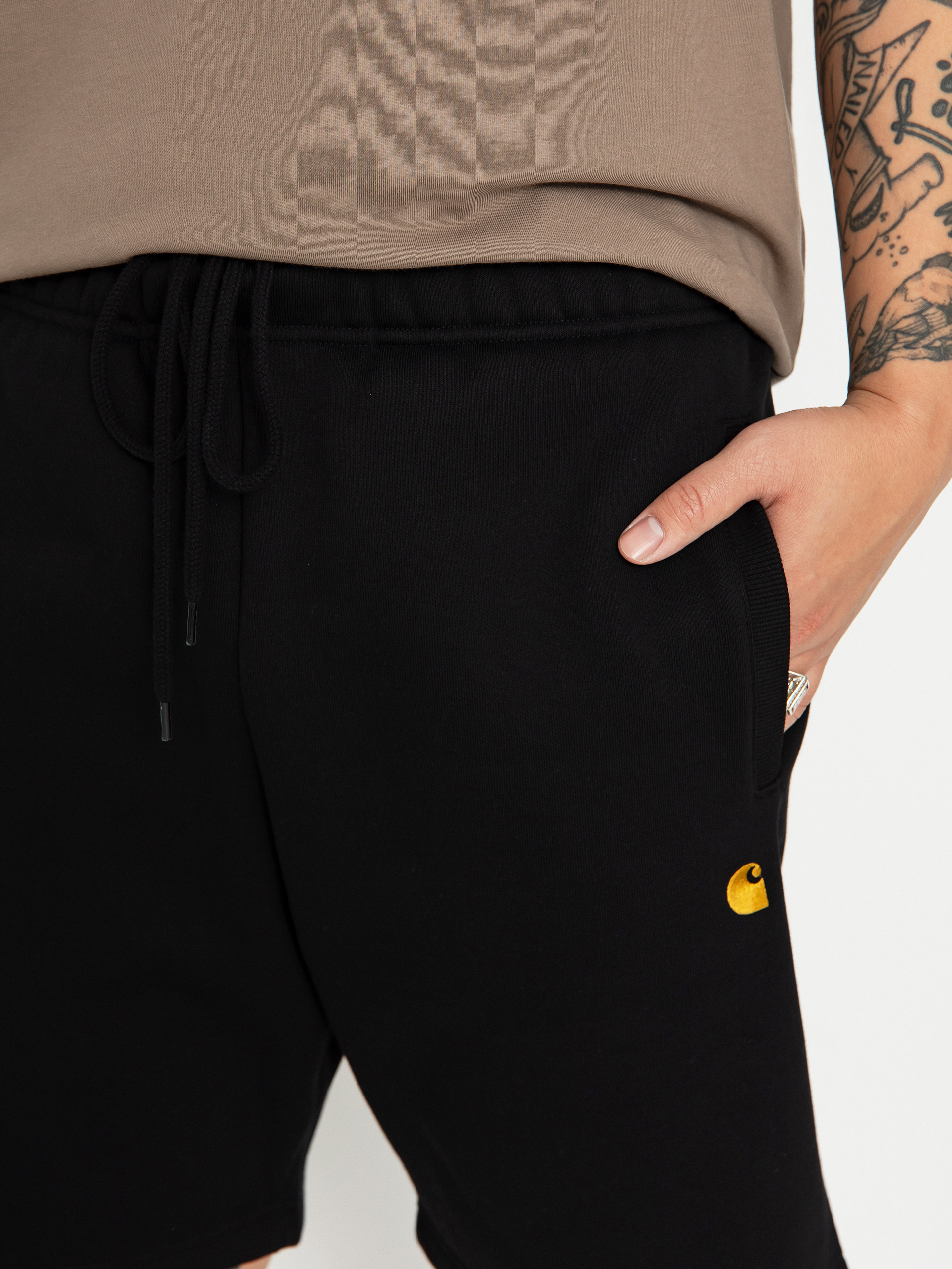 Szorty Carhartt WIP Chase (black/gold)