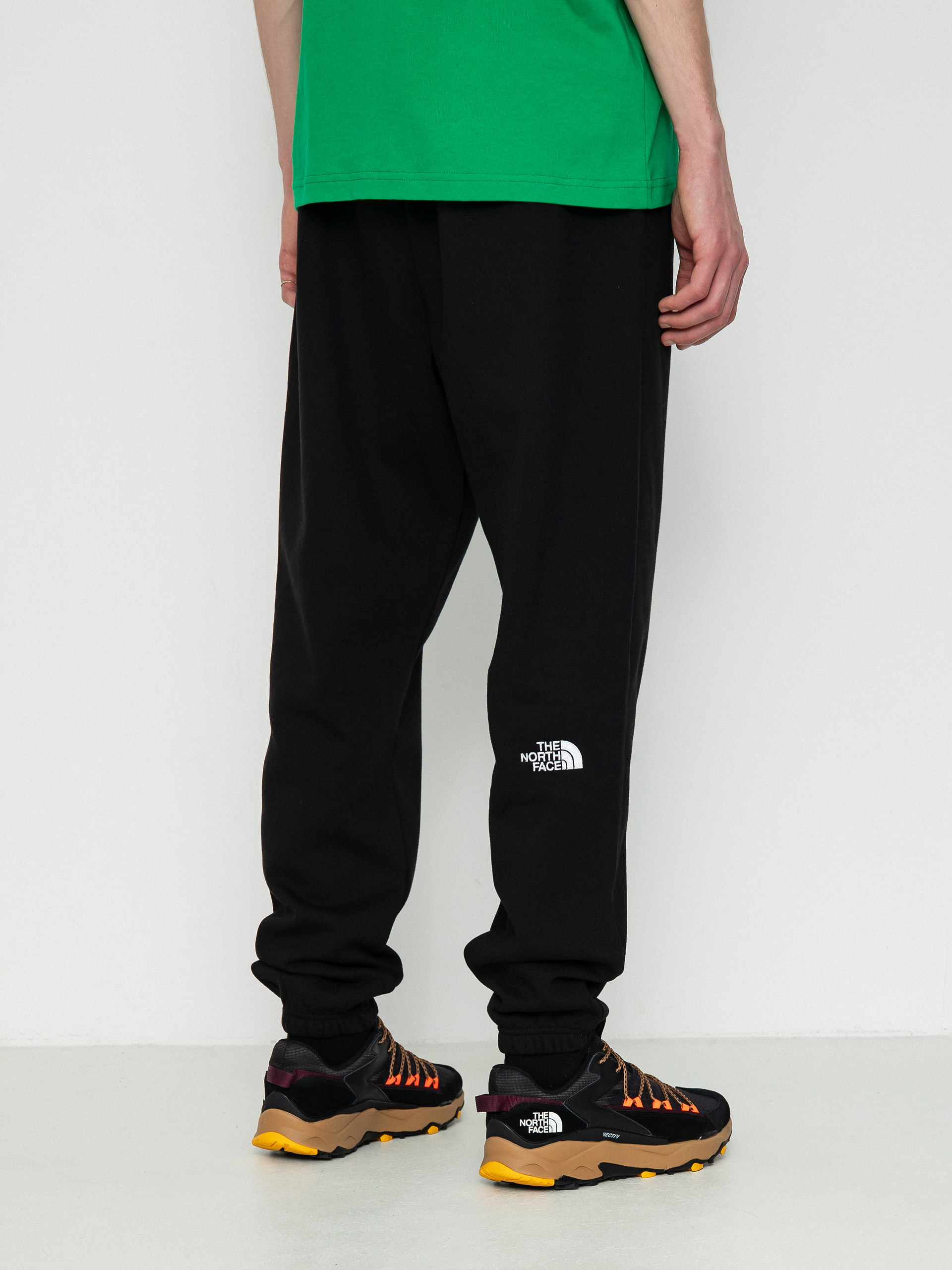 Spodnie The North Face Essential Jogger (tnf black)