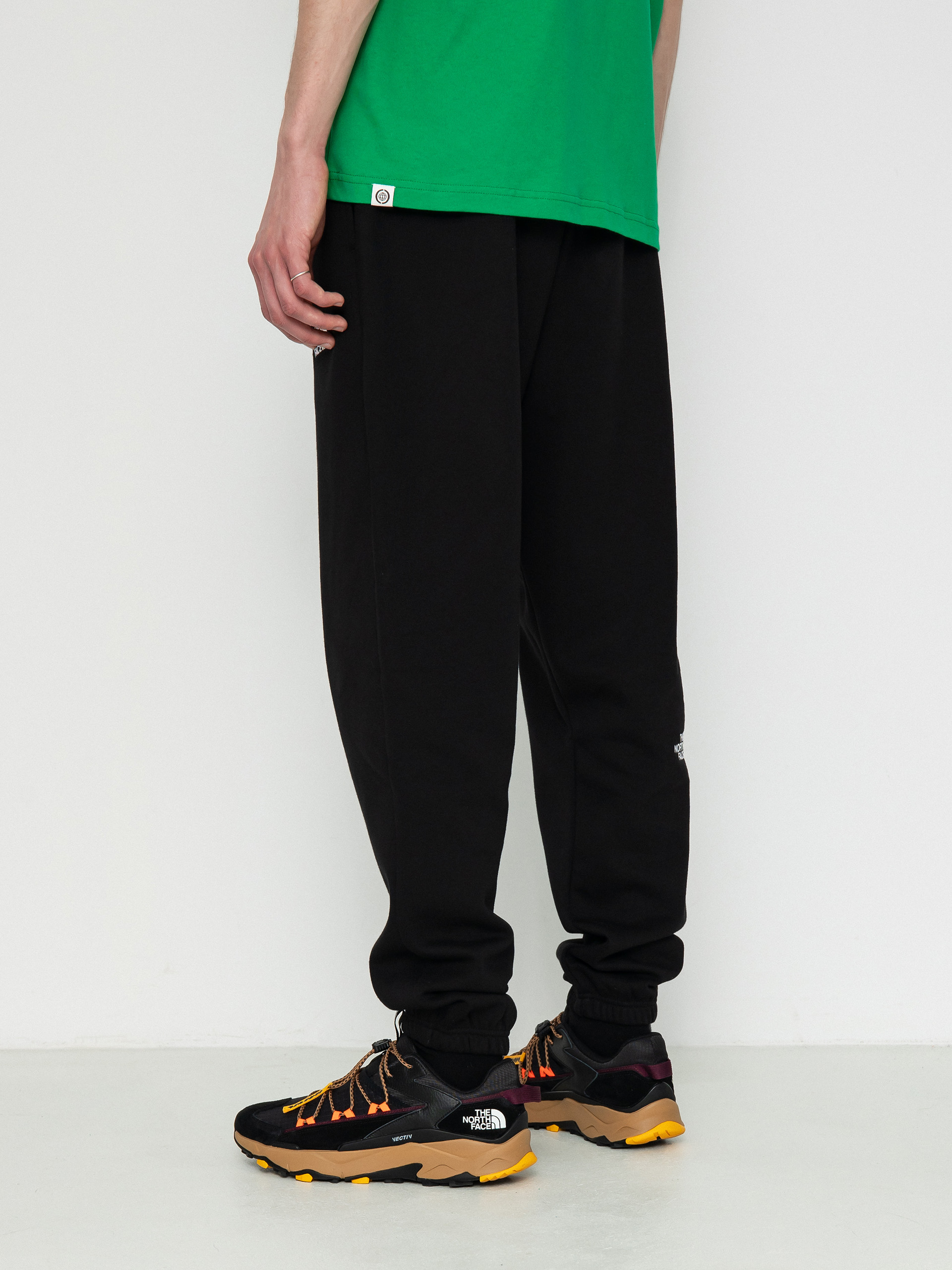 Spodnie The North Face Essential Jogger (tnf black)