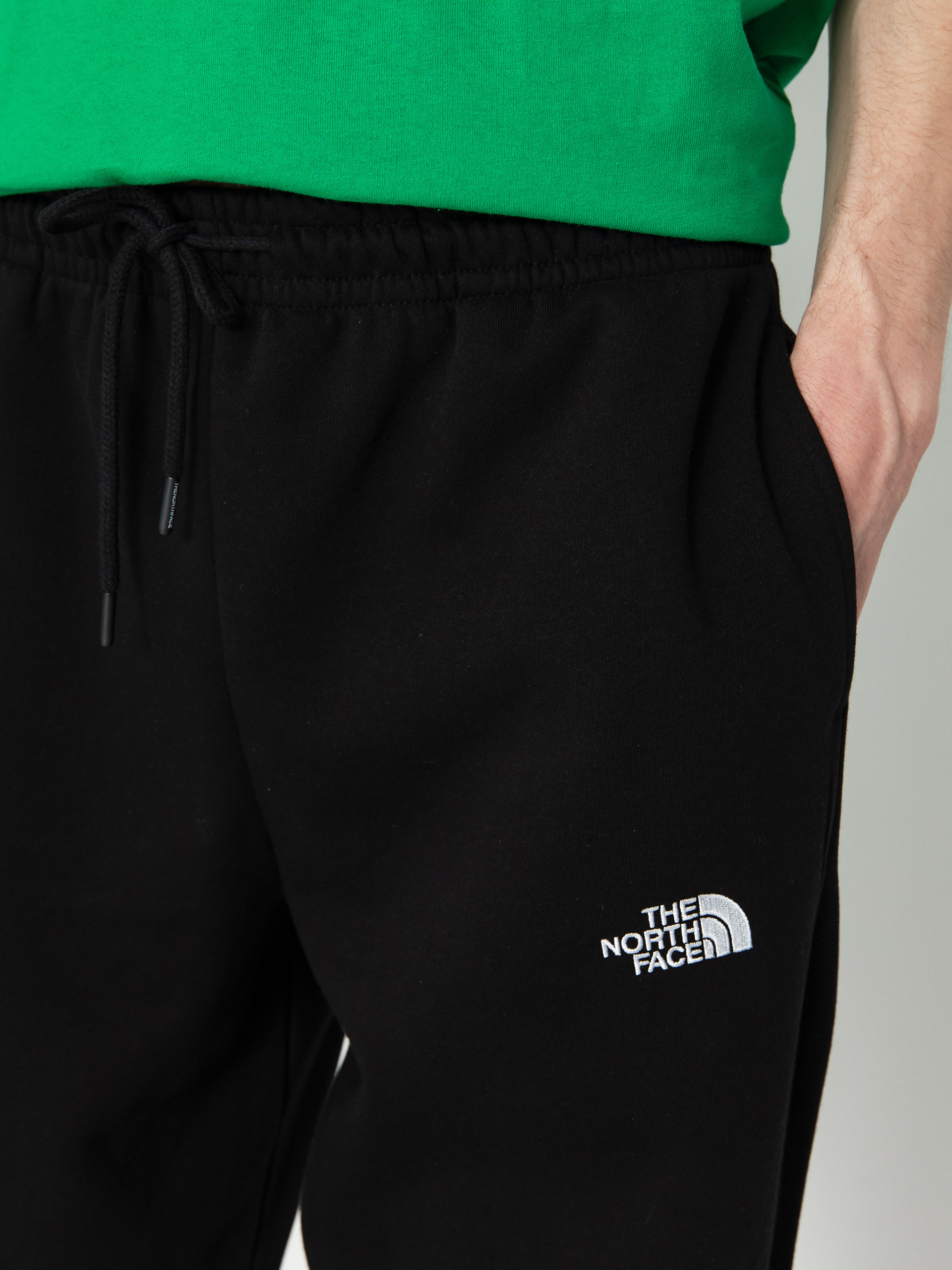 Spodnie The North Face Essential Jogger (tnf black)