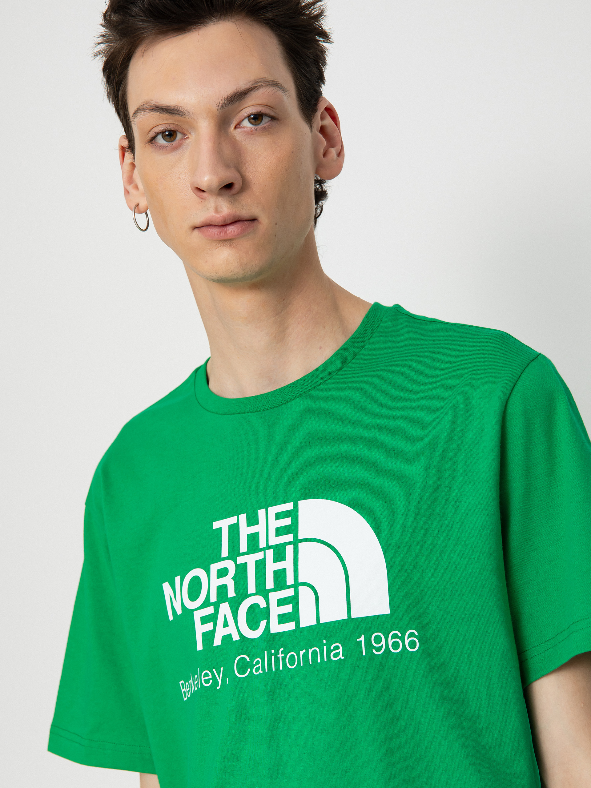 T-shirt The North Face Berkeley California In Scrap (optic emerald)