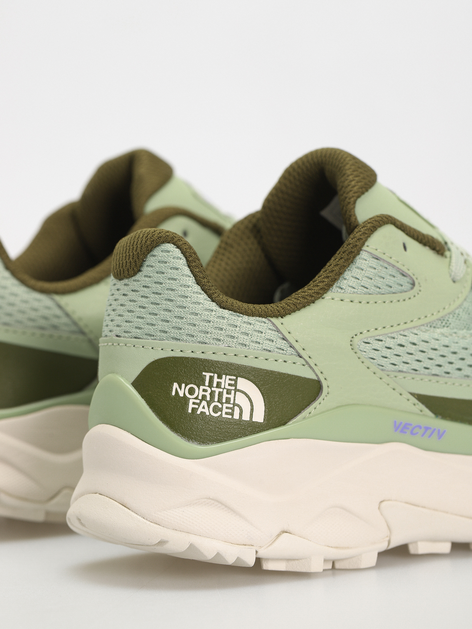 Buty The North Face Vectiv Taraval Wmn (misty sage/forest olive)