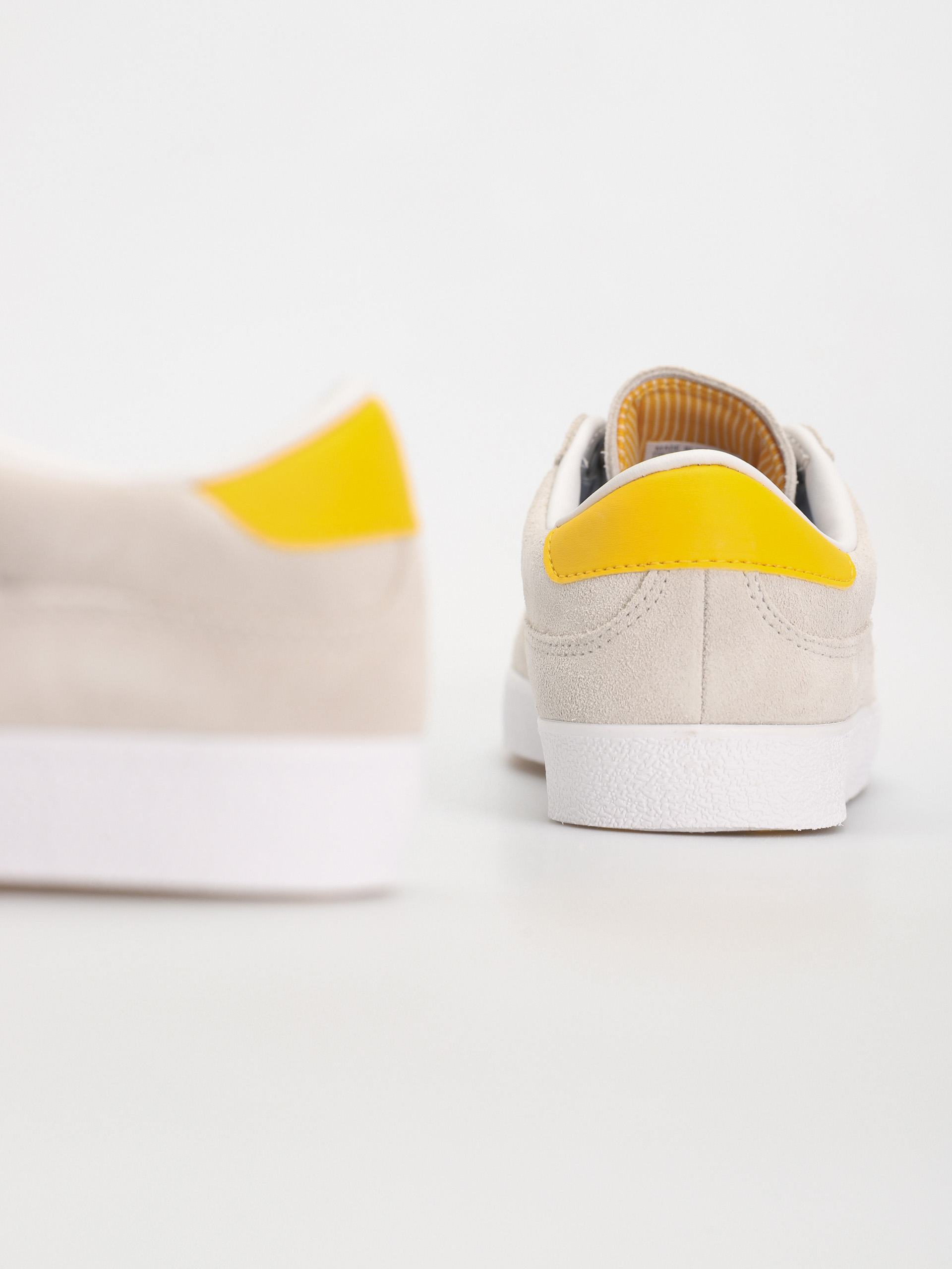 Buty adidas Puig Indoor (crywht/bogold/ftwwht)