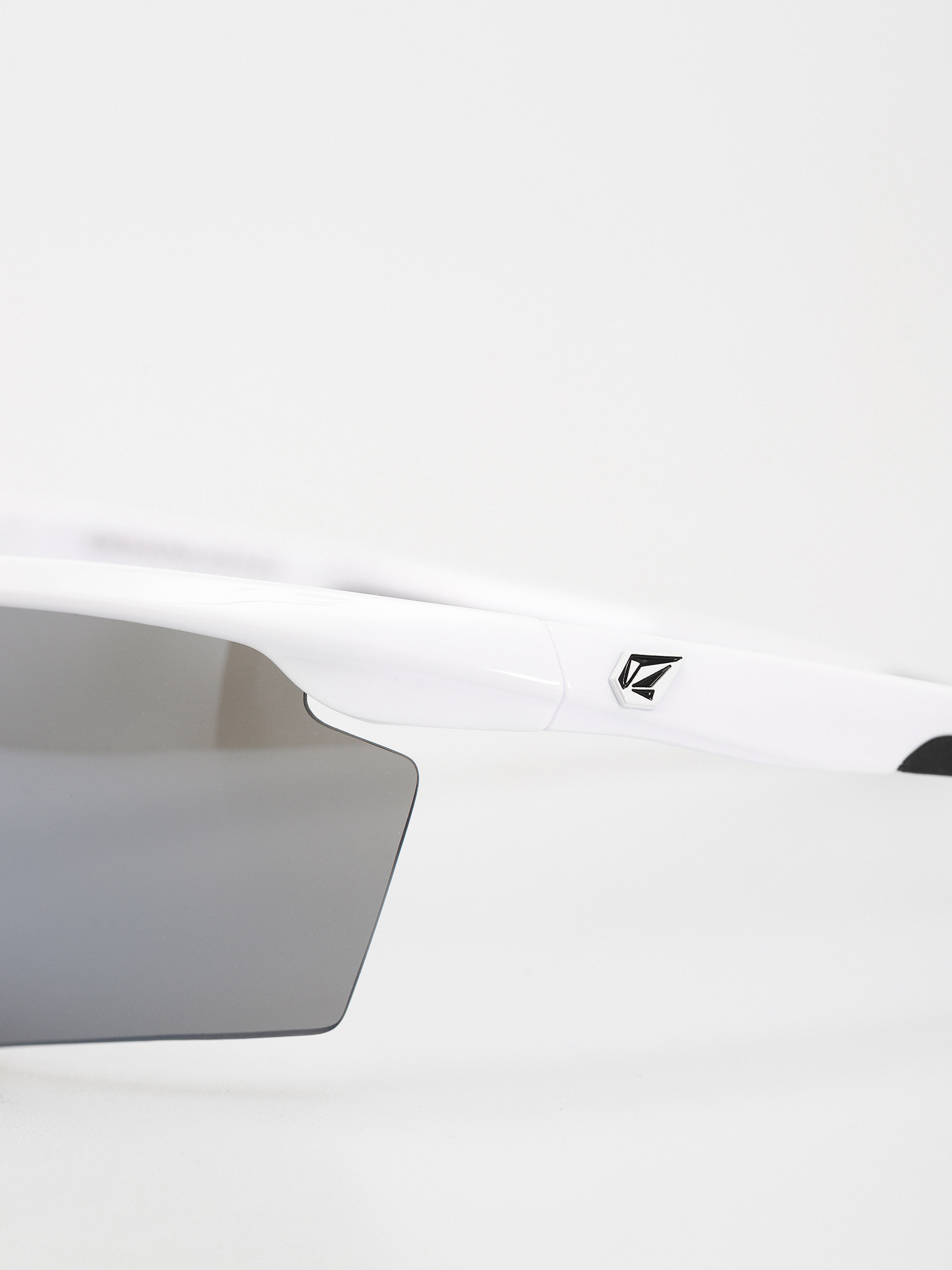 Okulary przeciwsłoneczne Volcom Dwnload (gloss white/pltnm mirror)