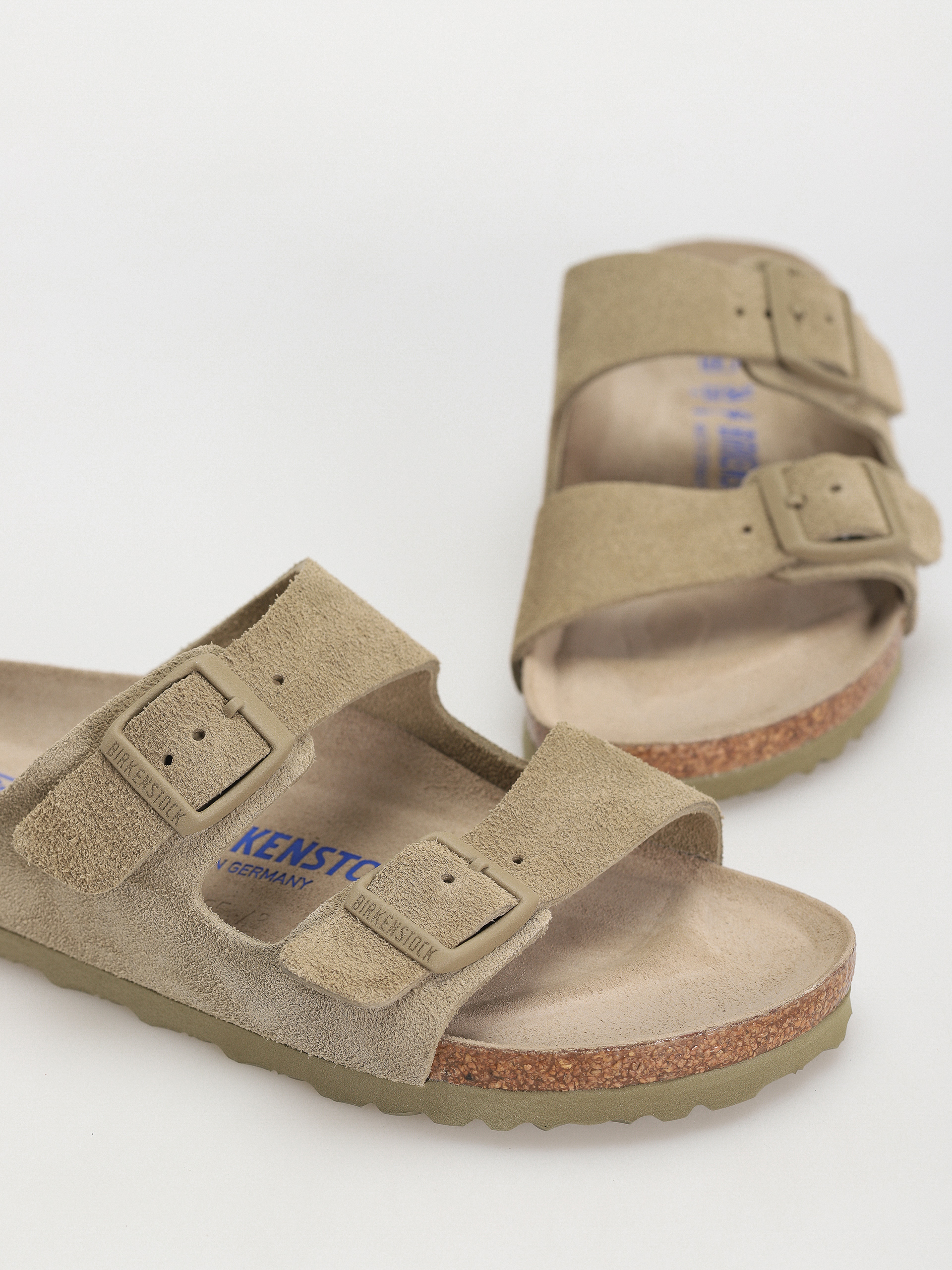 Klapki Birkenstock Arizona Suede Leather Narrow Wmn (faded khaki)
