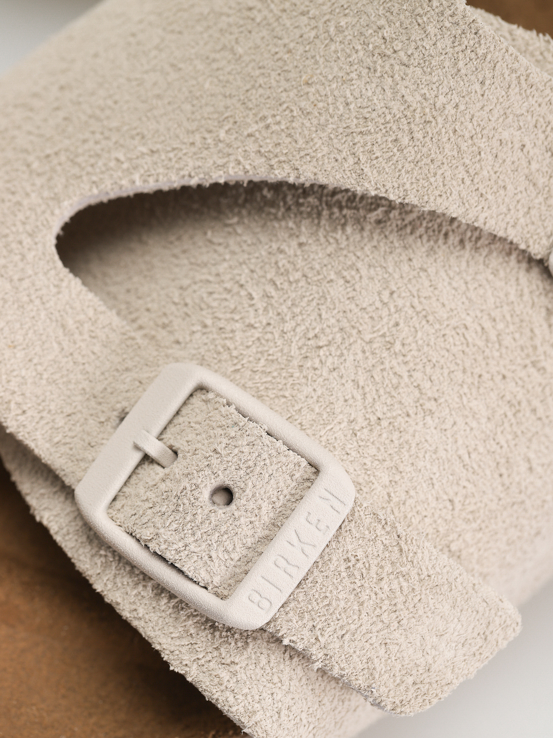 Klapki Birkenstock Zurich Suede Leather Narrow Wmn (antique white)