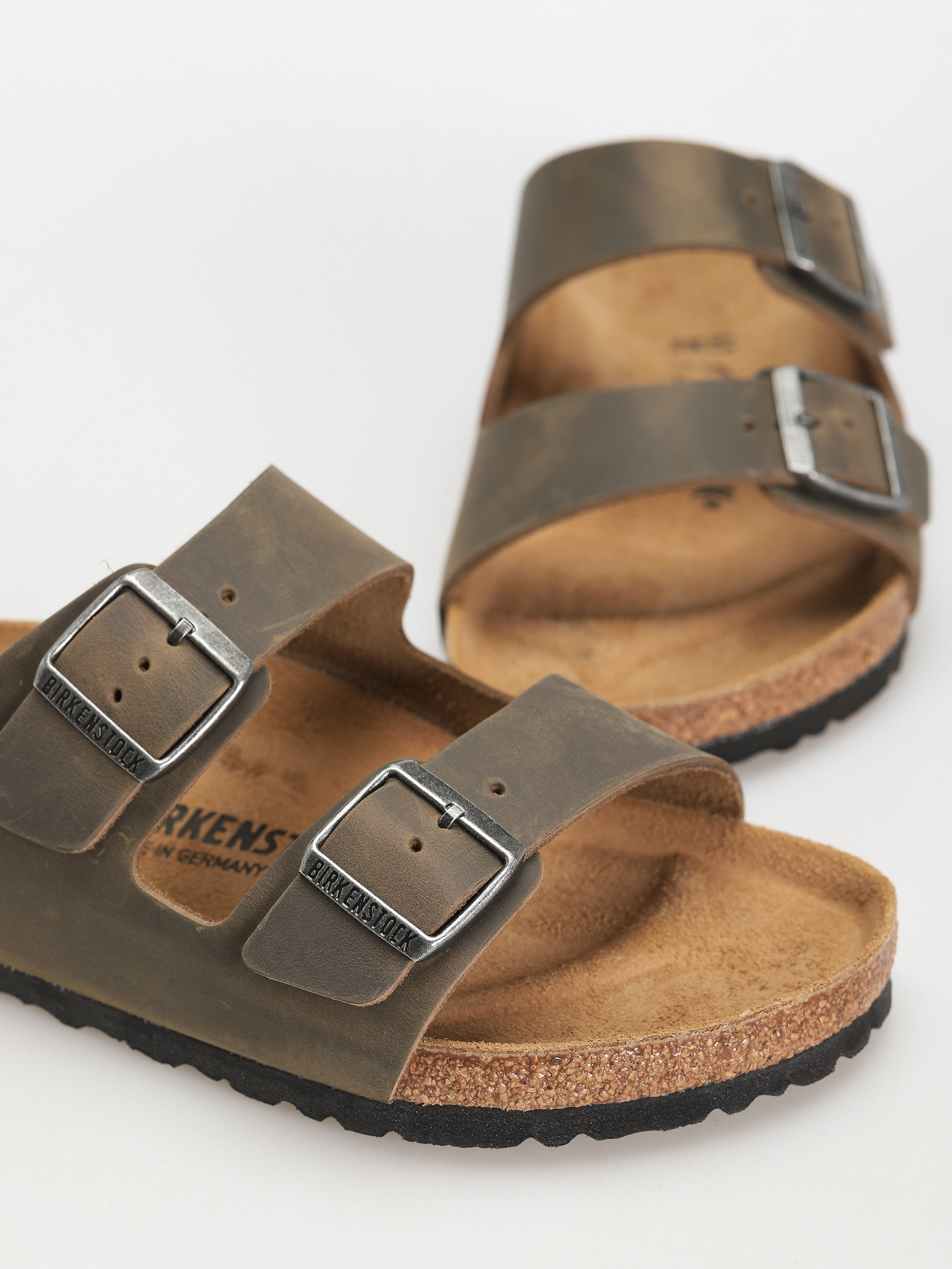 Klapki Birkenstock Arizona Oiled Leather Regular (faded khaki)
