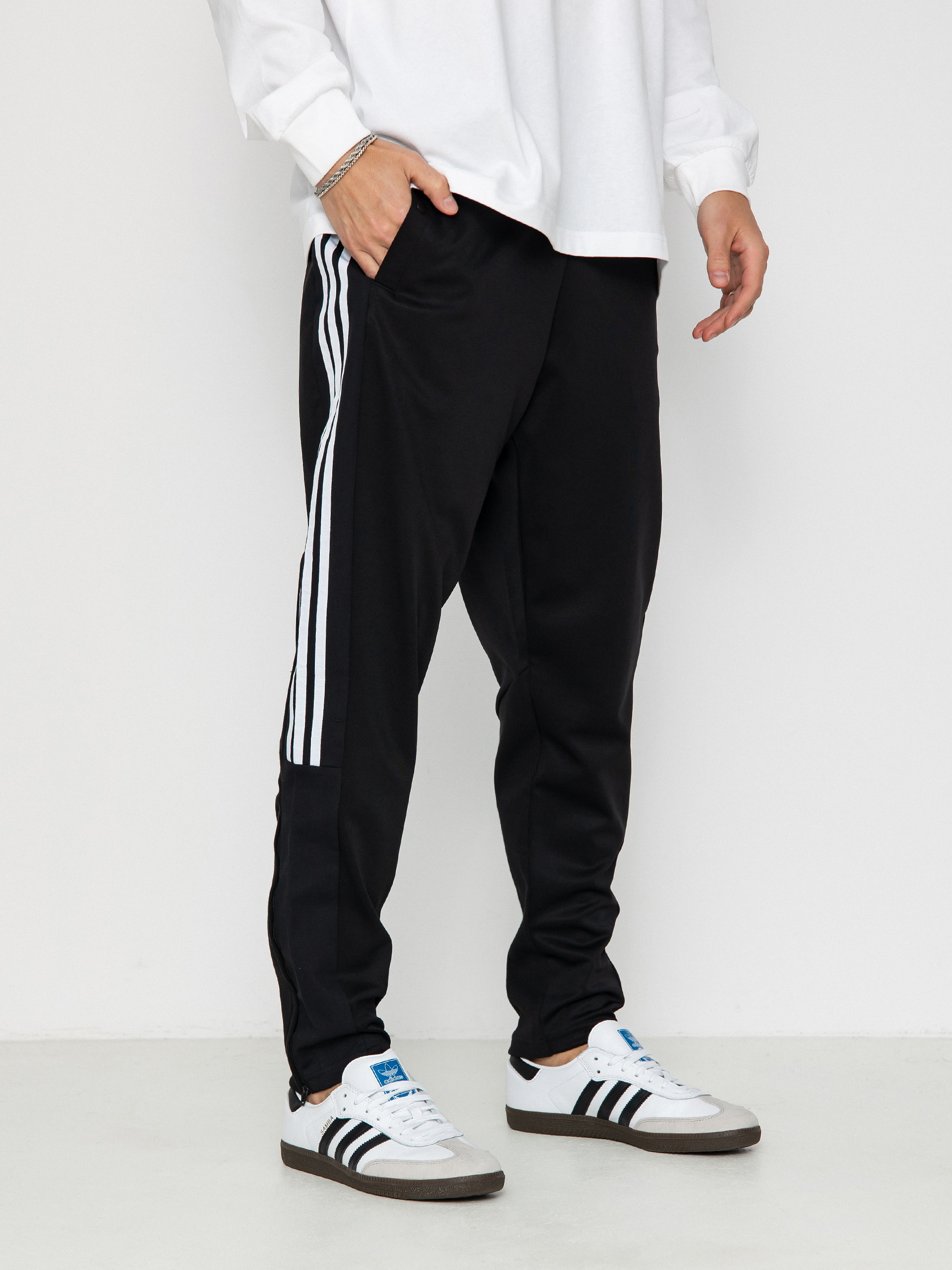 Spodnie adidas Originals Tiro (black)