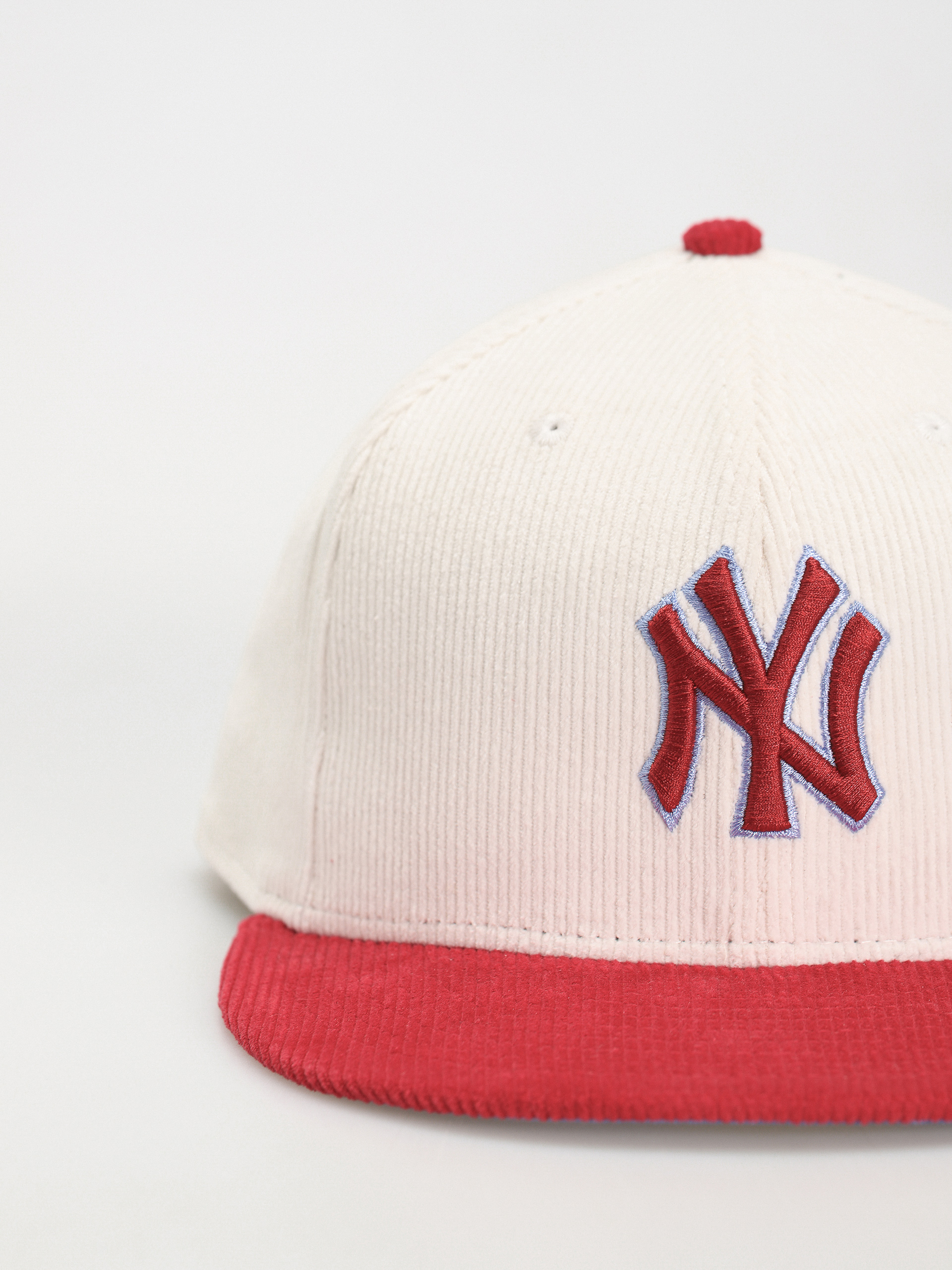 Czapka z daszkiem New Era Cord 59Fifty New York Yankees (off white/red)