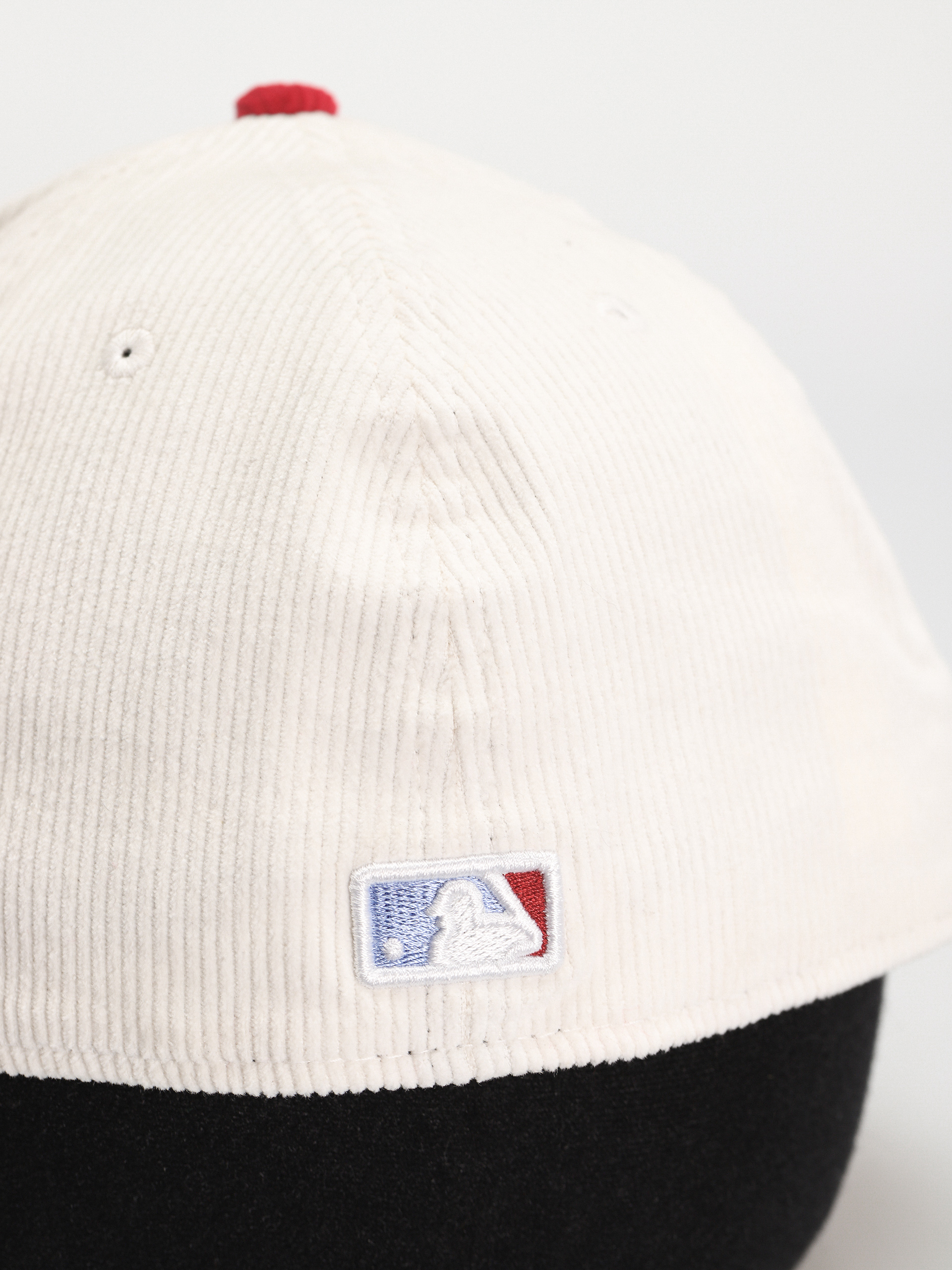 Czapka z daszkiem New Era Cord 59Fifty New York Yankees (off white/red)