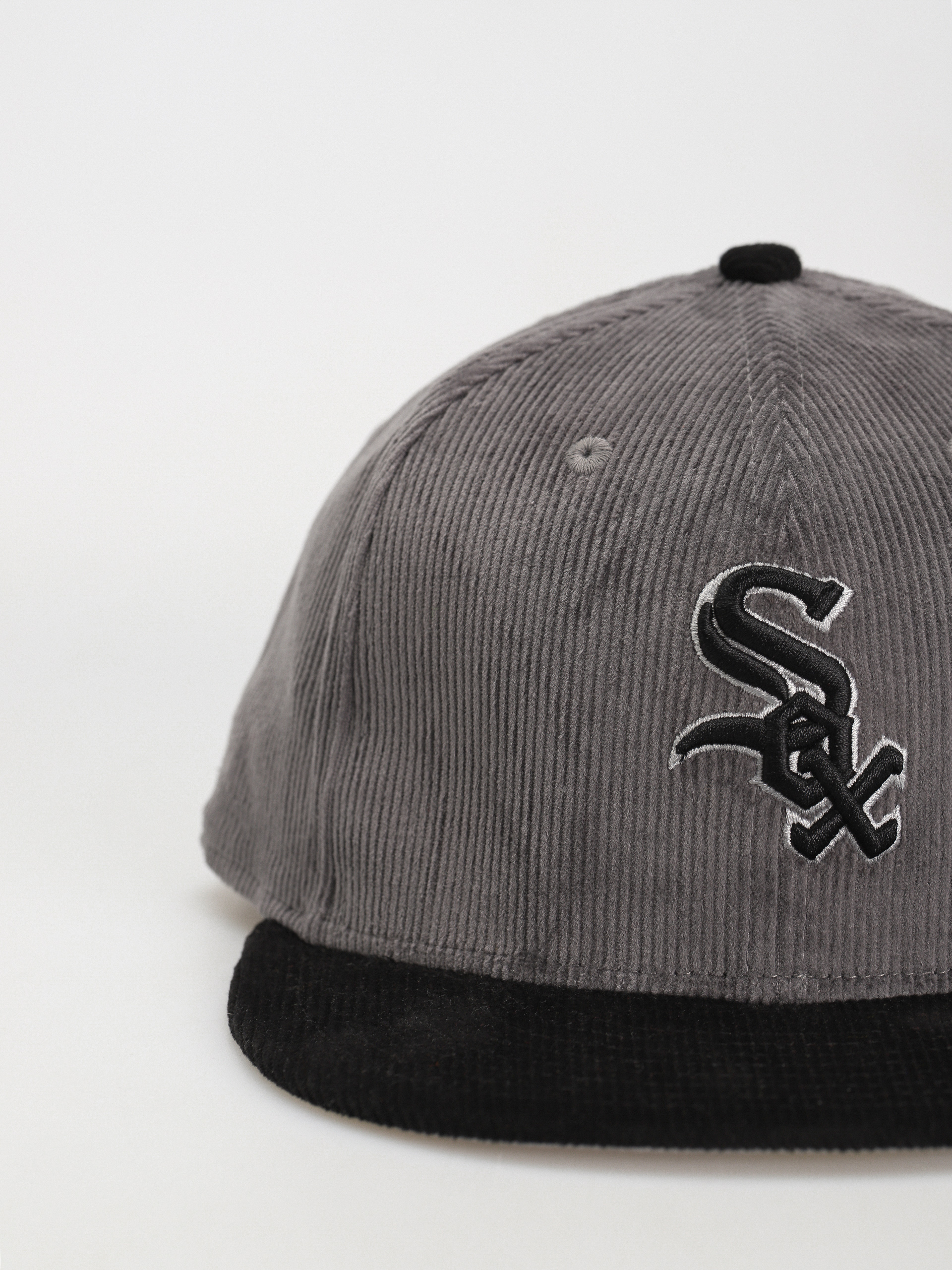 Czapka z daszkiem New Era Cord 59Fifty Chicago White Sox (gray/black)