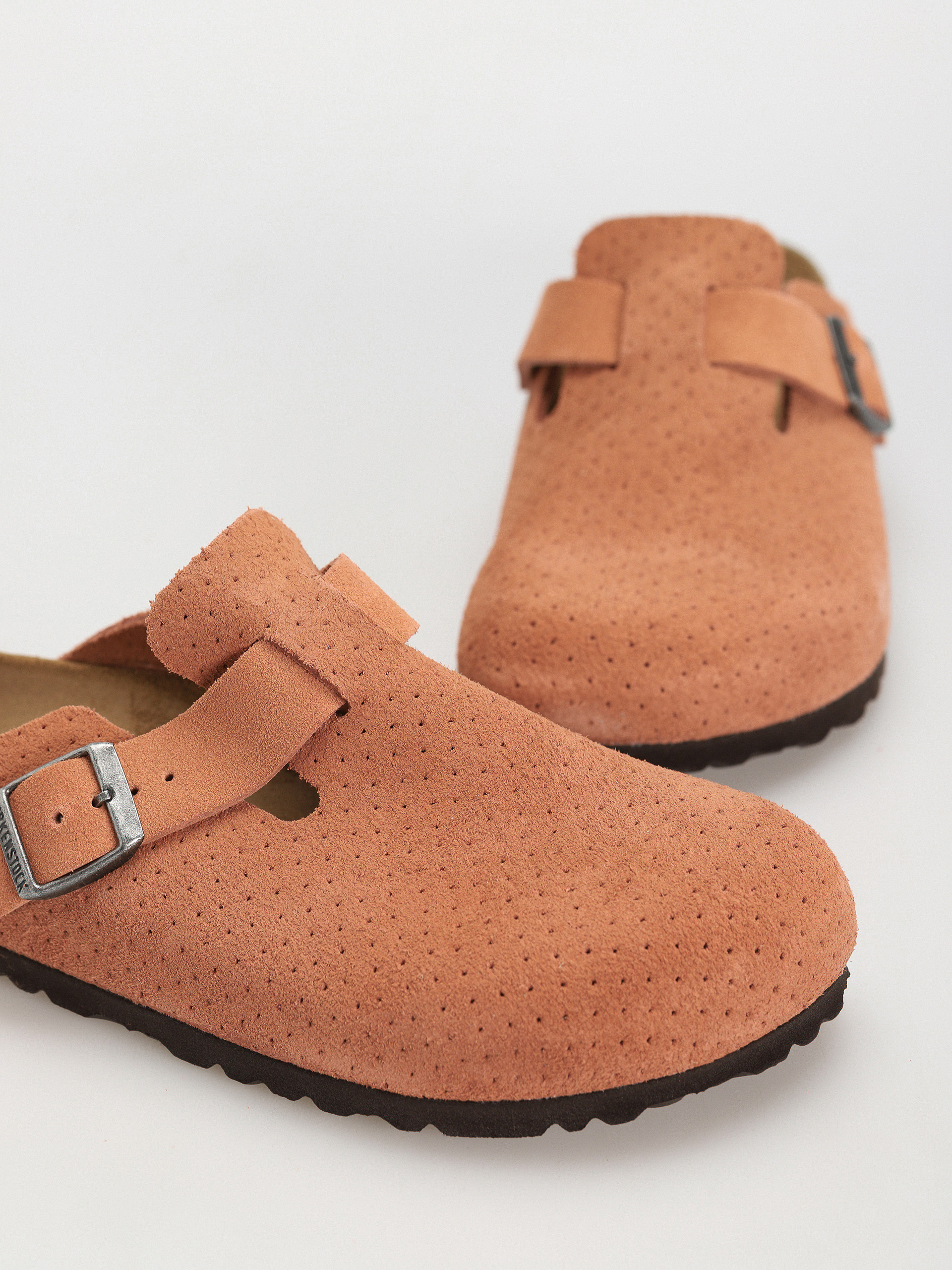 Klapki Birkenstock Boston Suede Embossed Narrow Wmn (emboss dots burnt orange)