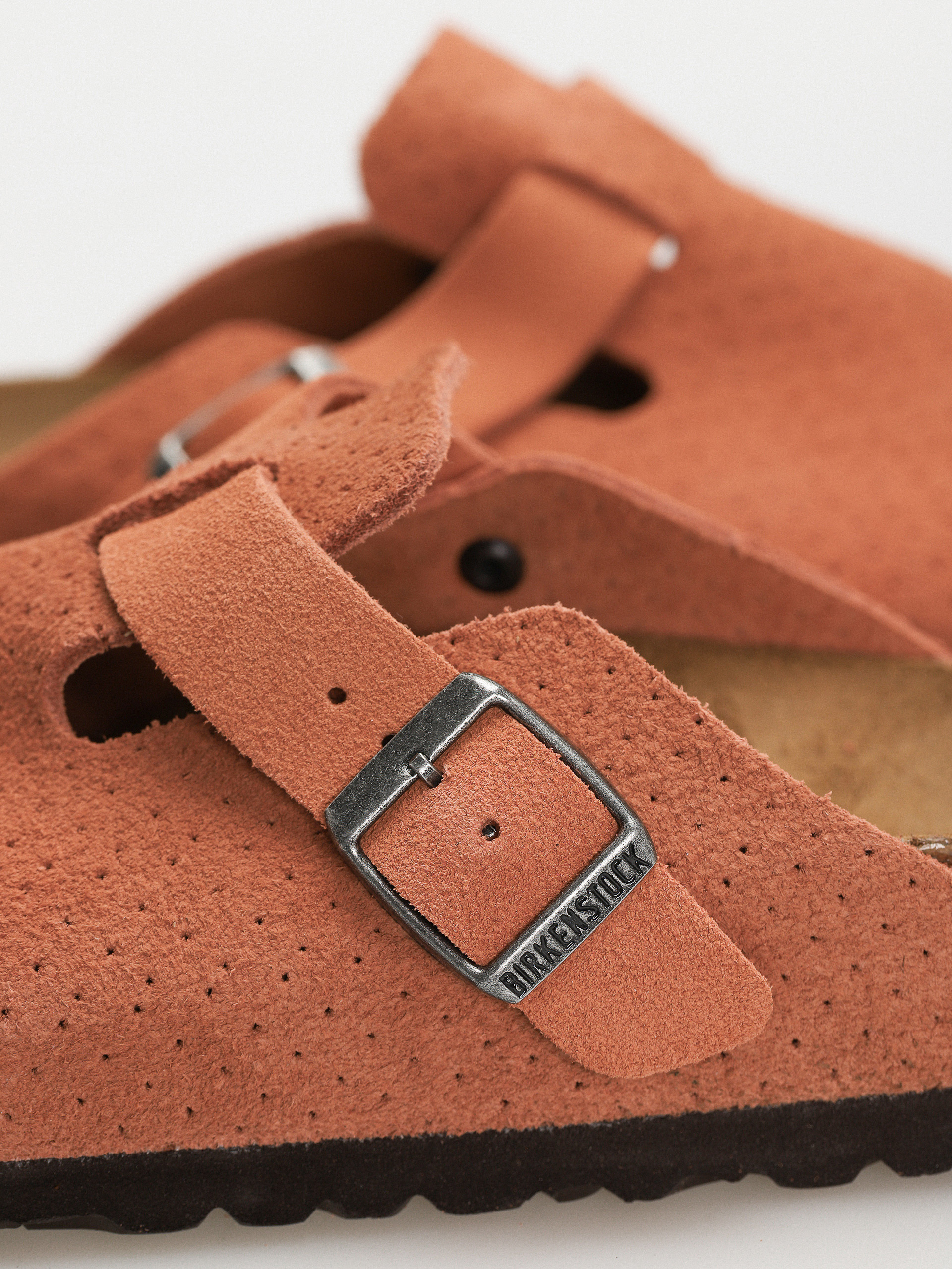 Klapki Birkenstock Boston Suede Embossed Narrow Wmn (emboss dots burnt orange)