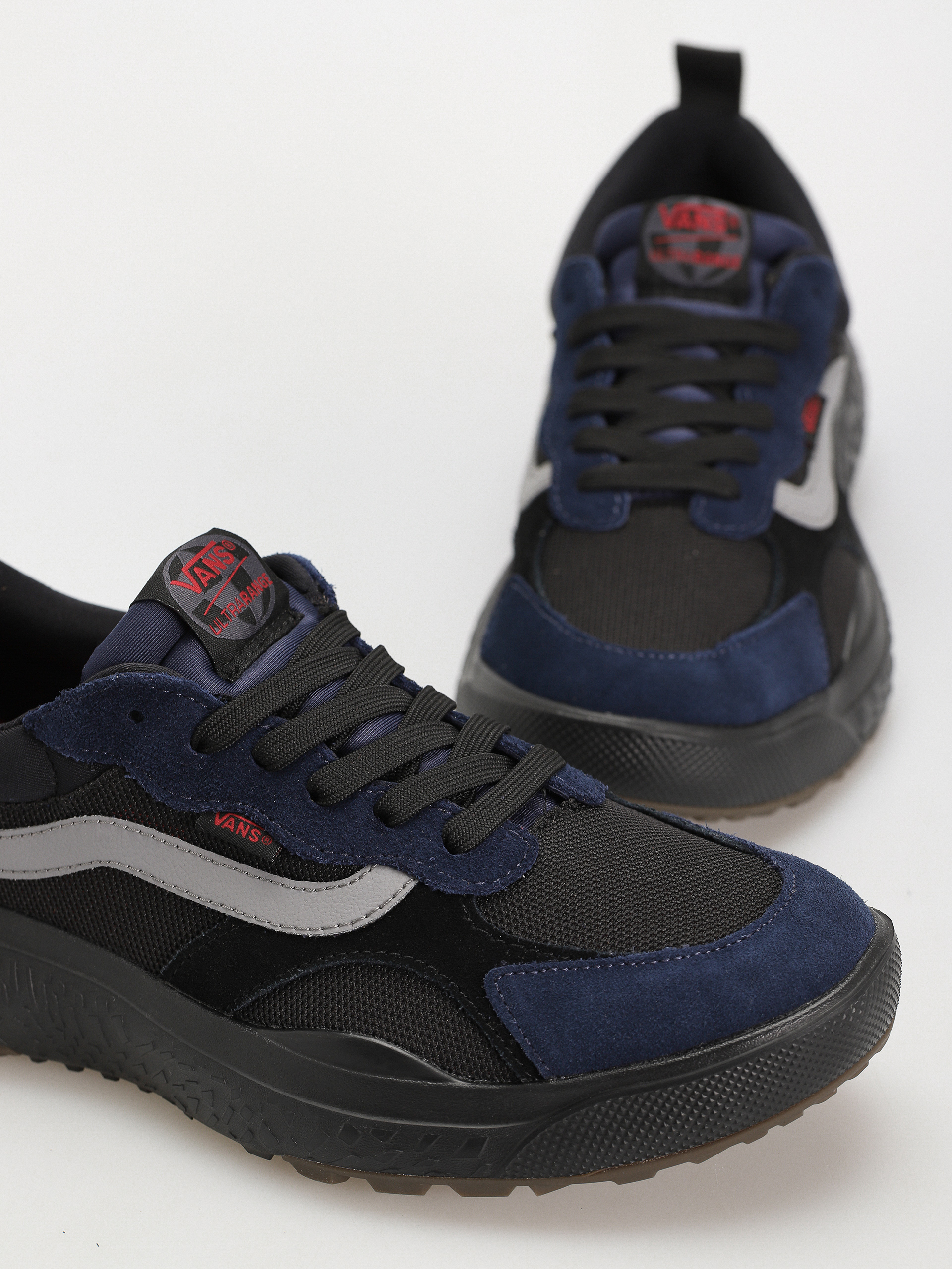 Buty Vans Ultrarange Neo Vr3 (surf essentials black/navy)