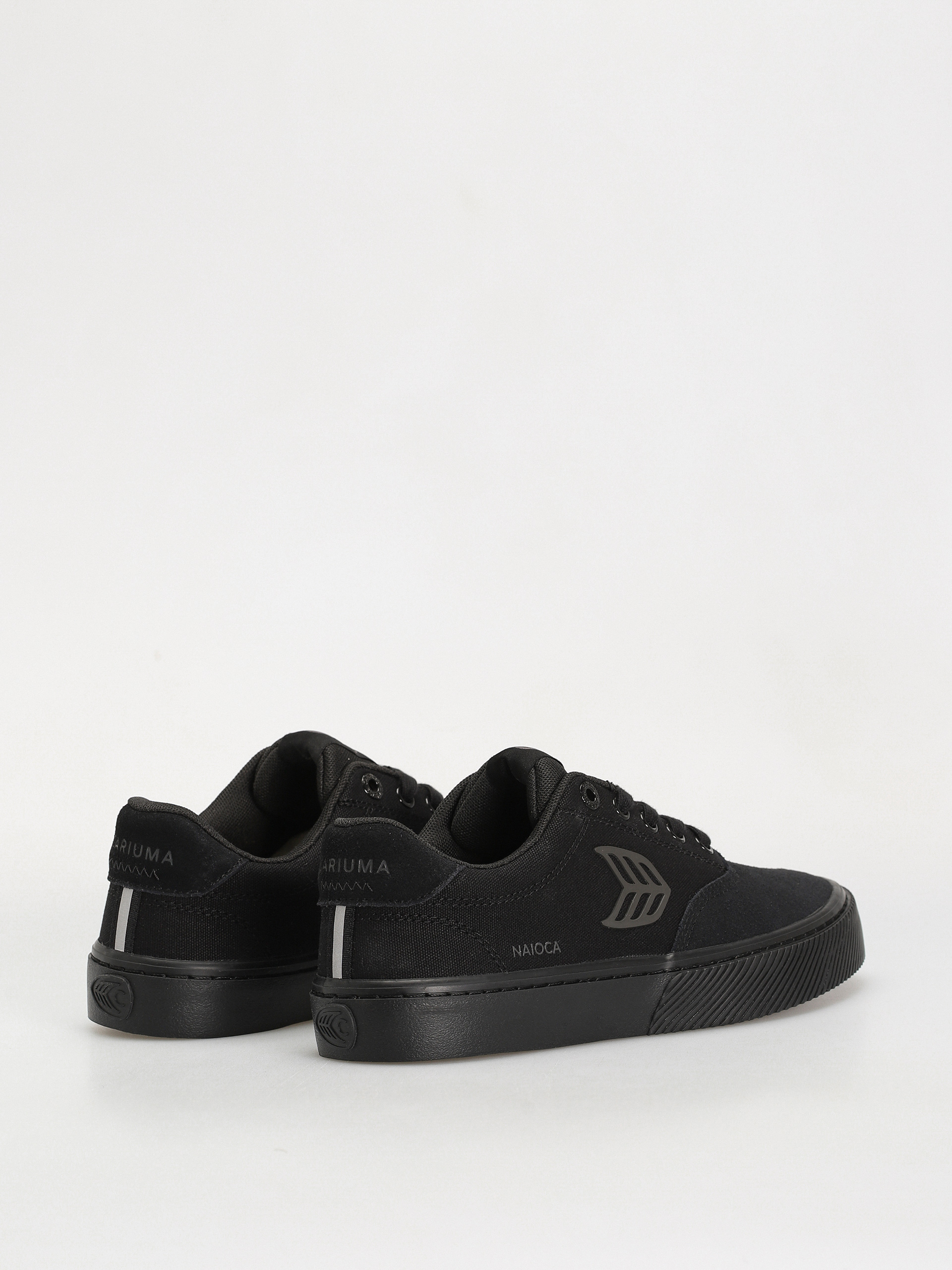 Buty Cariuma Naioca Pro (all black/ash grey)