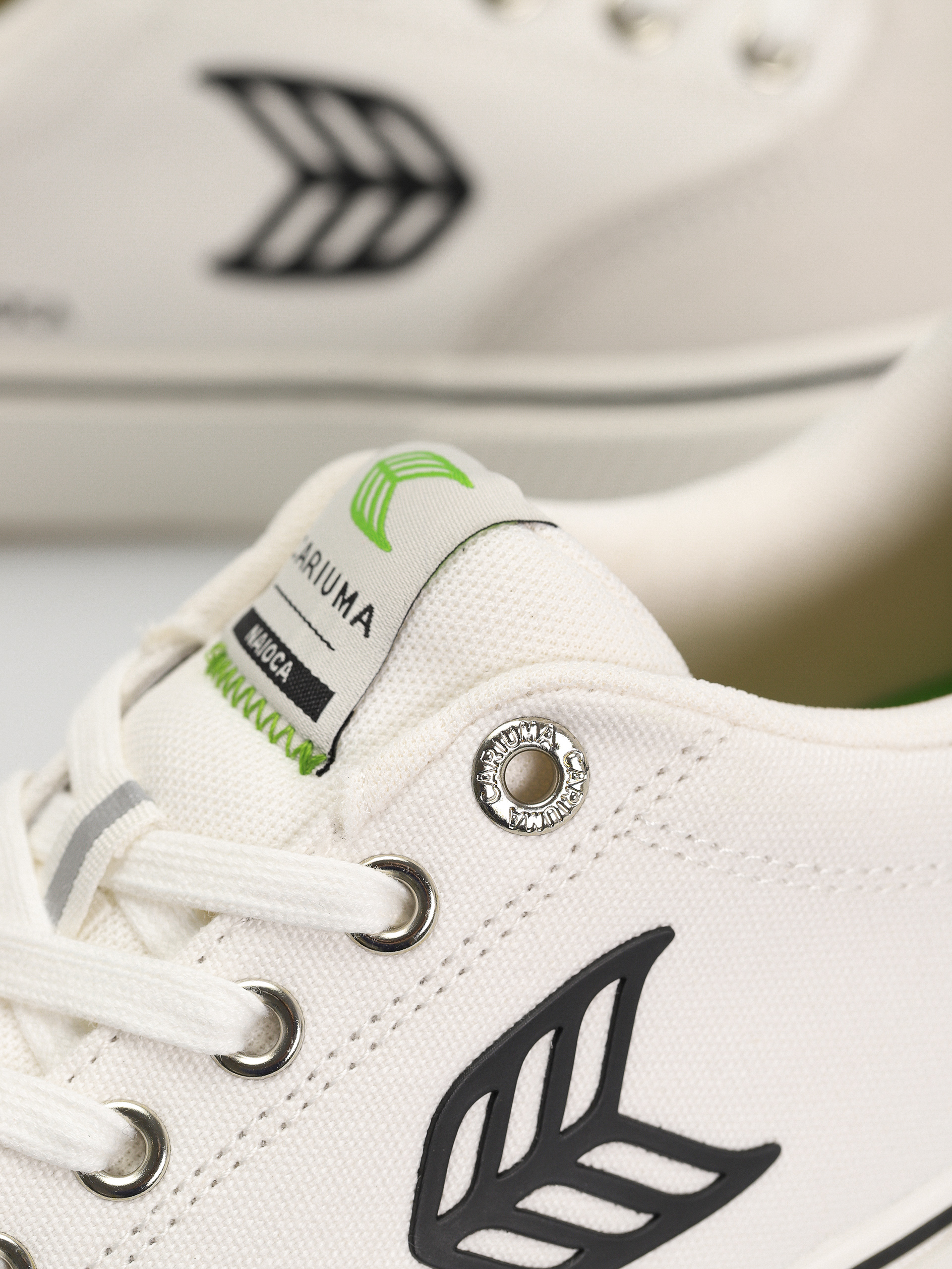 Buty Cariuma Naioca Pro (vintage white/off white/black)