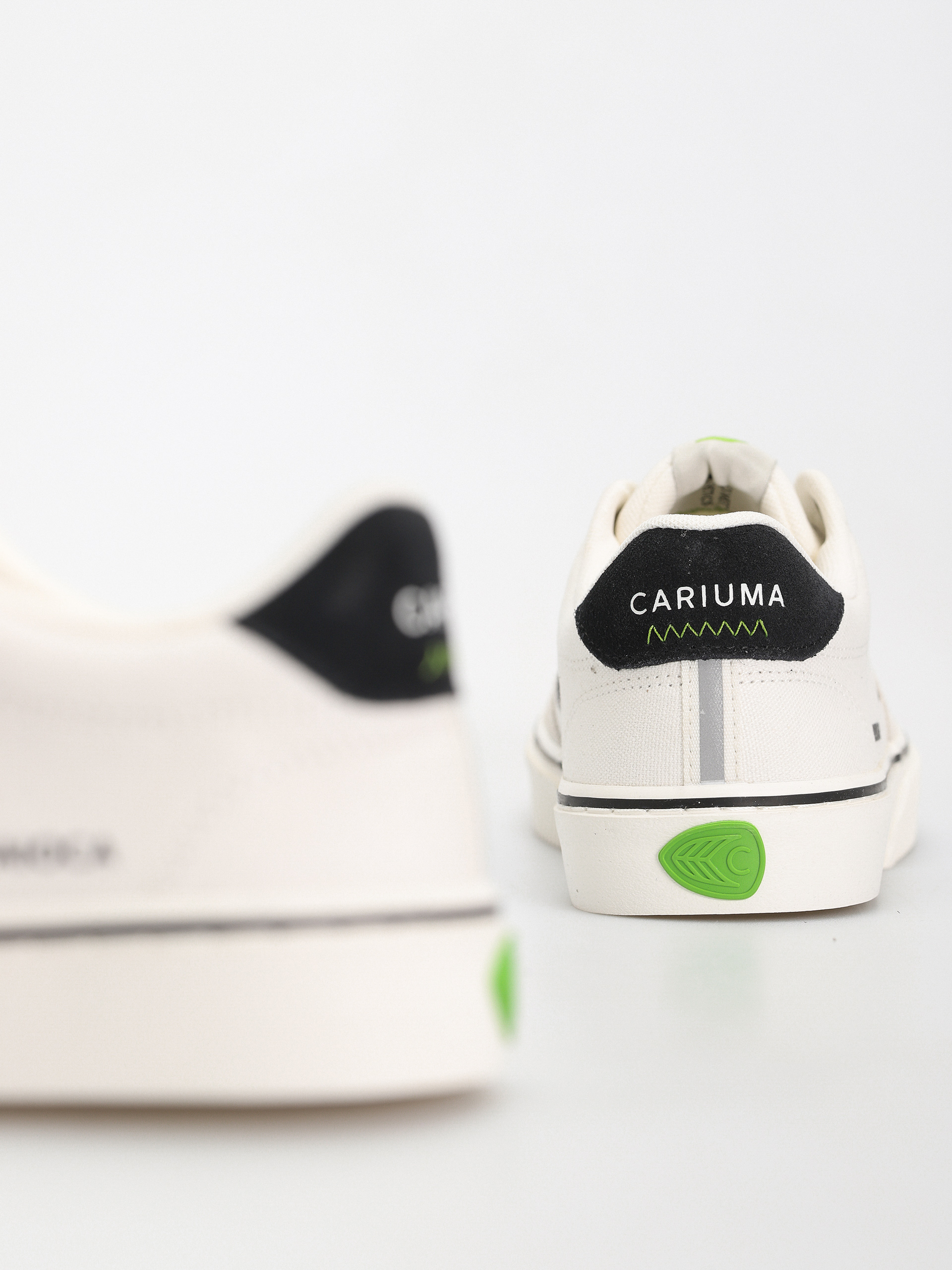 Buty Cariuma Naioca Pro (vintage white/off white/black)