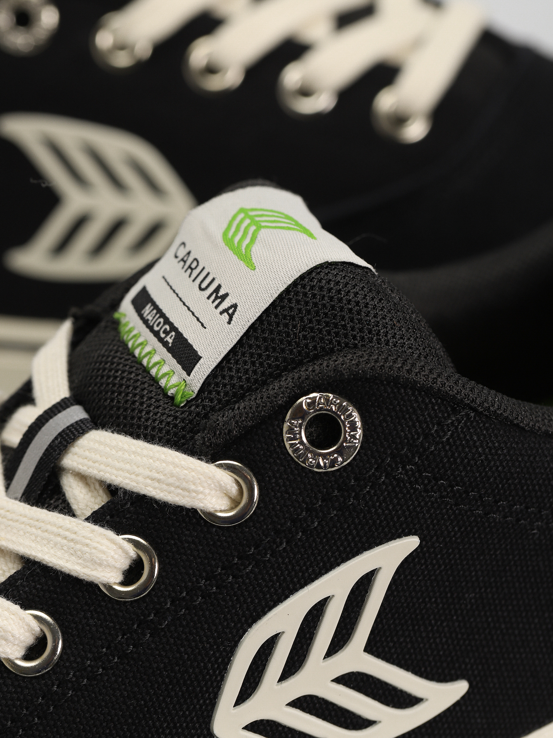 Buty Cariuma Naioca Pro (black/ivory)