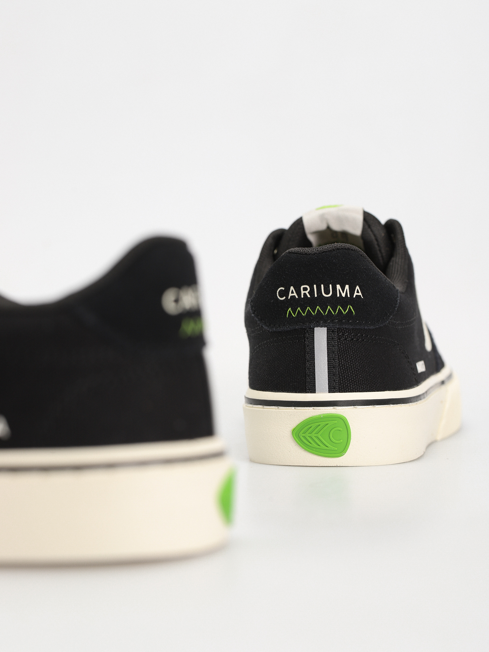 Buty Cariuma Naioca Pro (black/ivory)