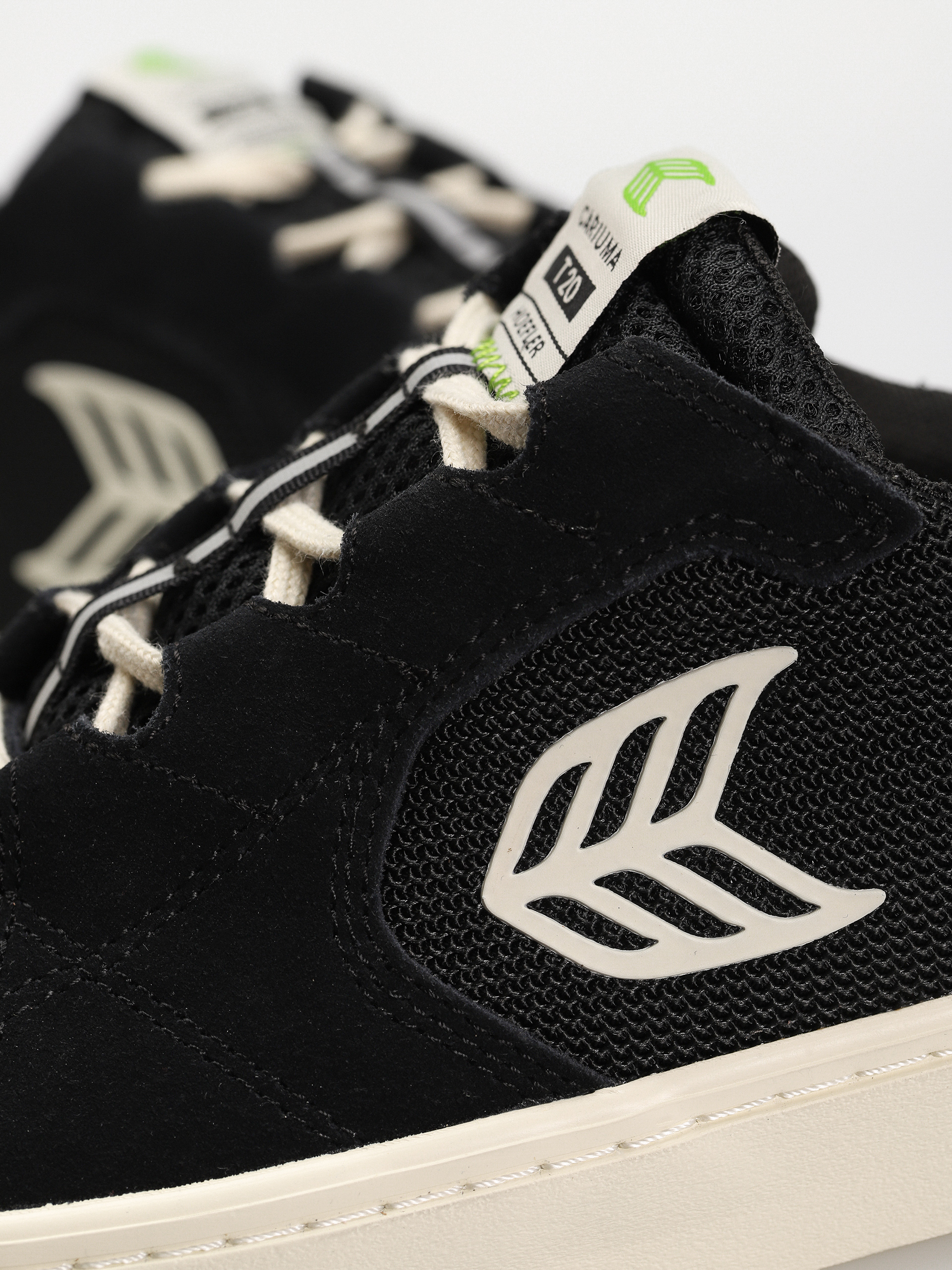 Buty Cariuma T20 Pro (black/ivory)