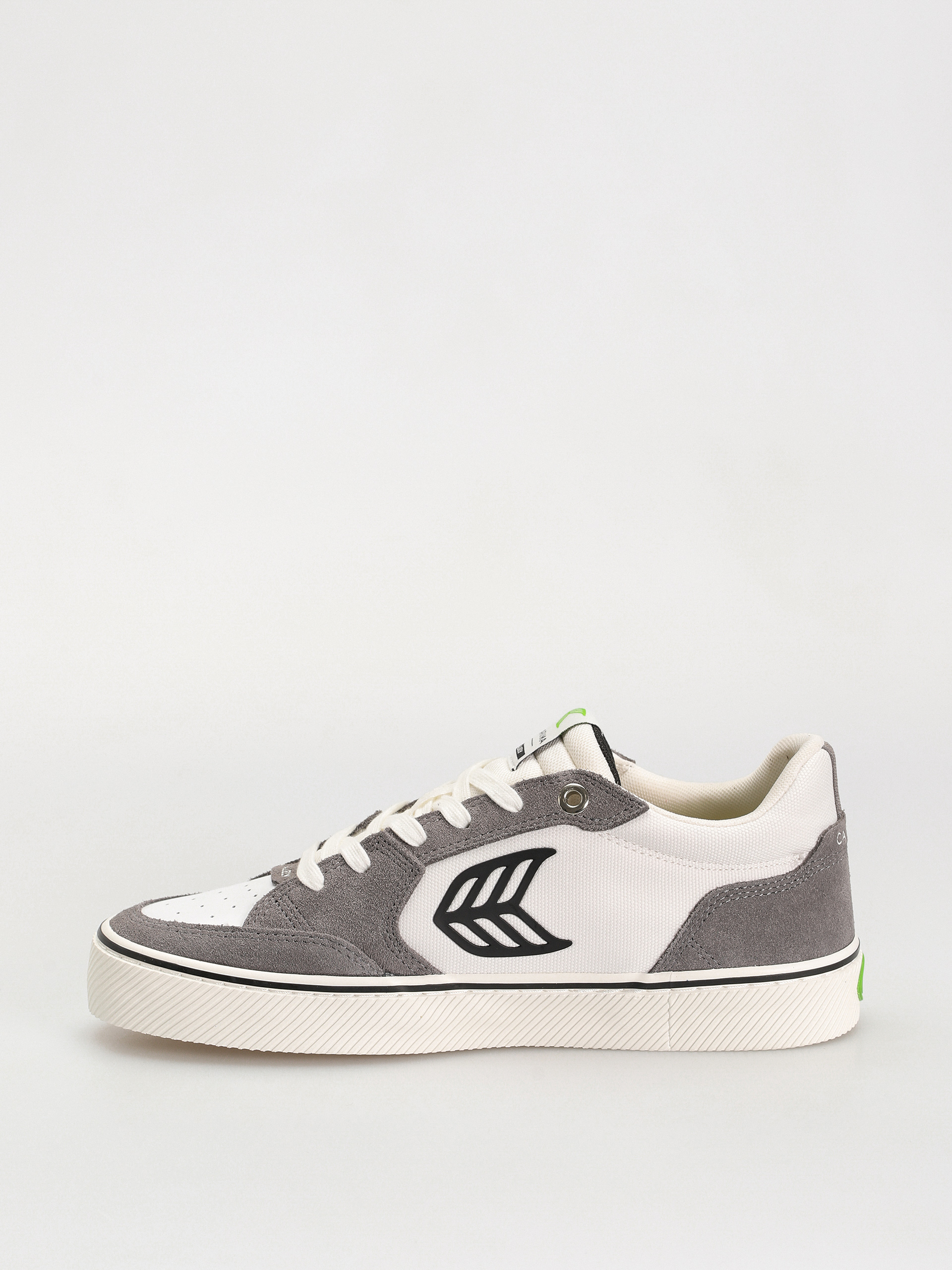 Buty Cariuma Vallely Pro (off white/charcoal grey)