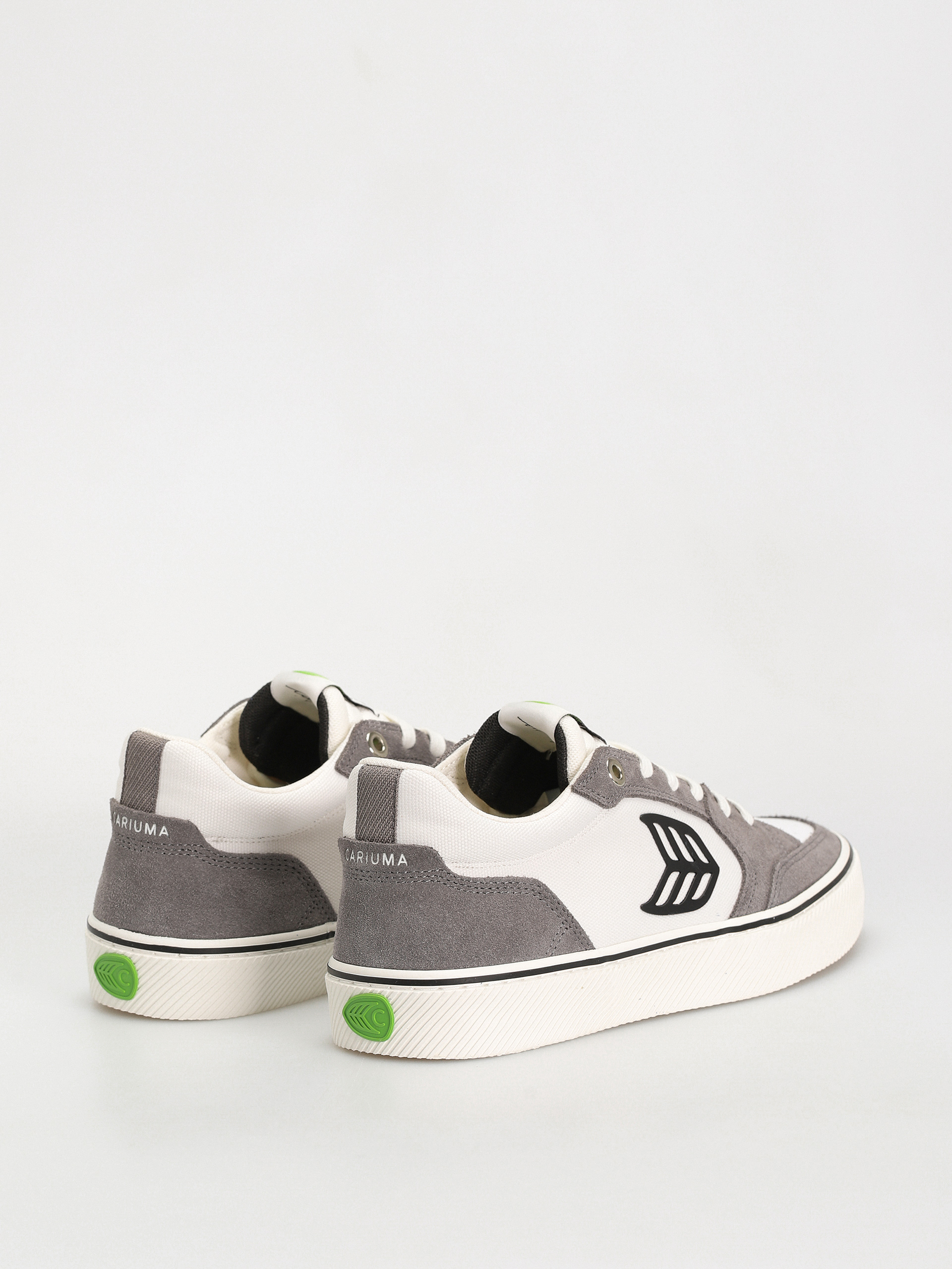 Buty Cariuma Vallely Pro (off white/charcoal grey)