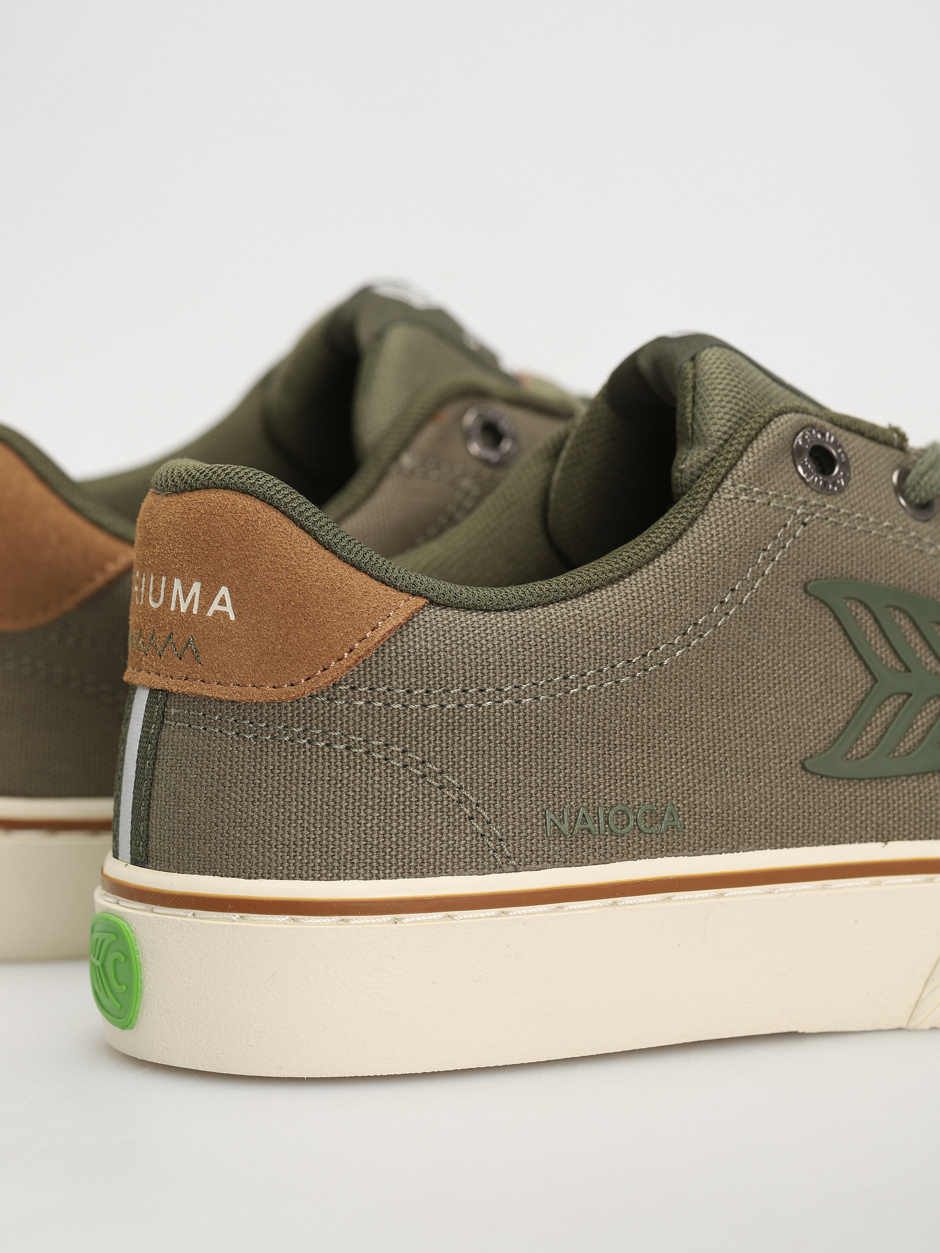Buty Cariuma Naioca Pro (bronze green)