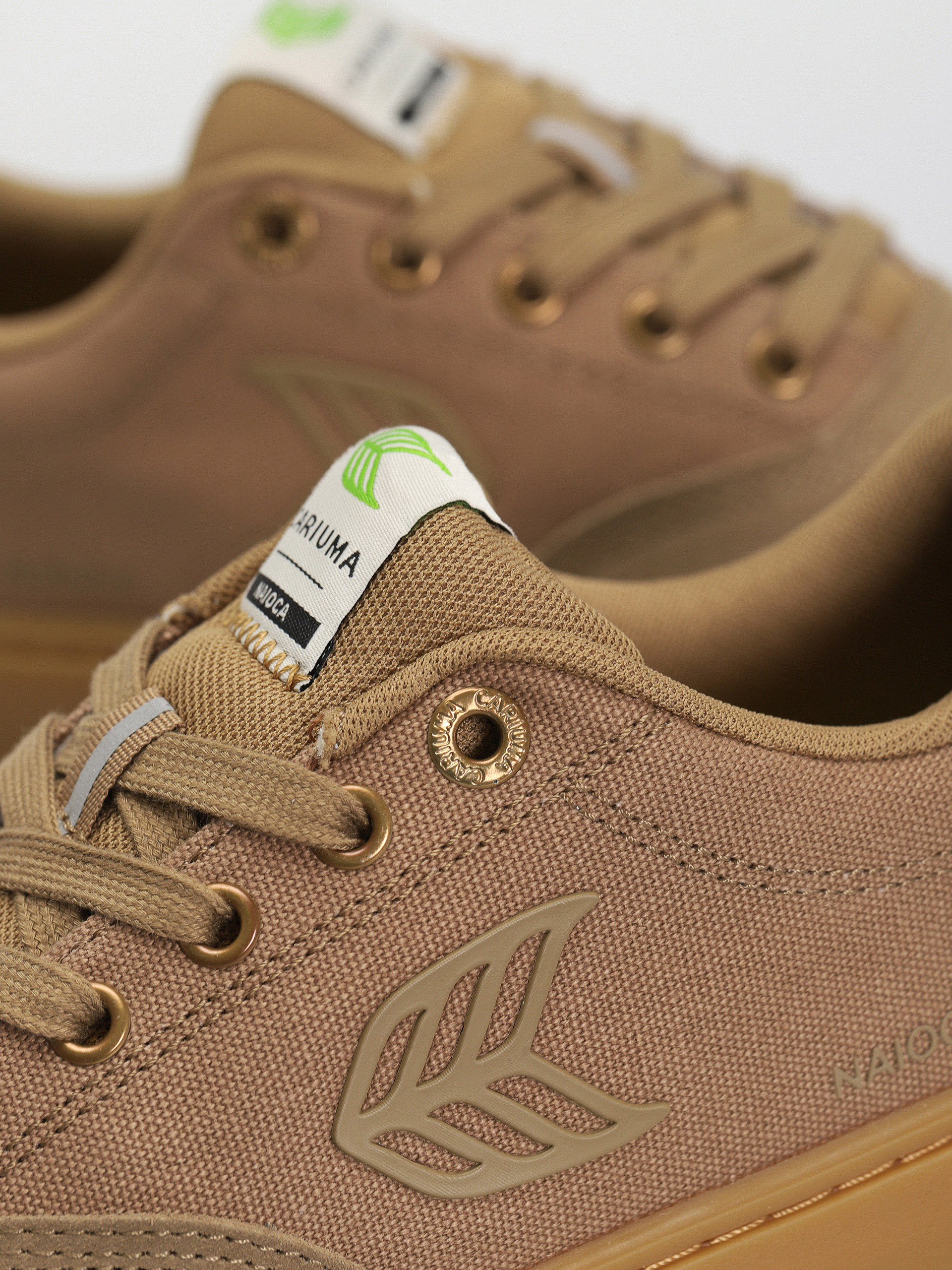 Buty Cariuma Naioca Pro (gum burnt sand)
