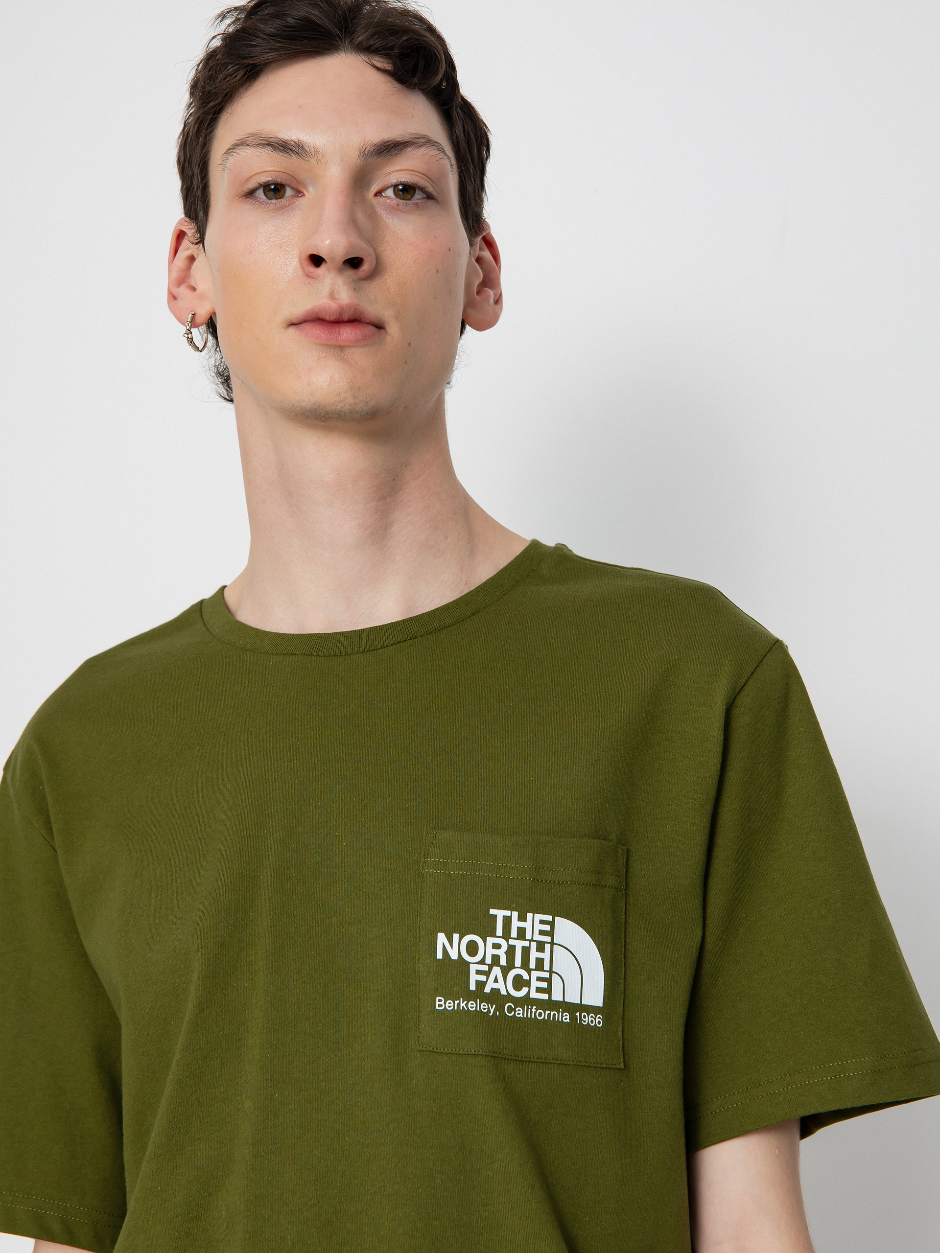T-shirt The North Face Berkeley California Pocket (forest olive)