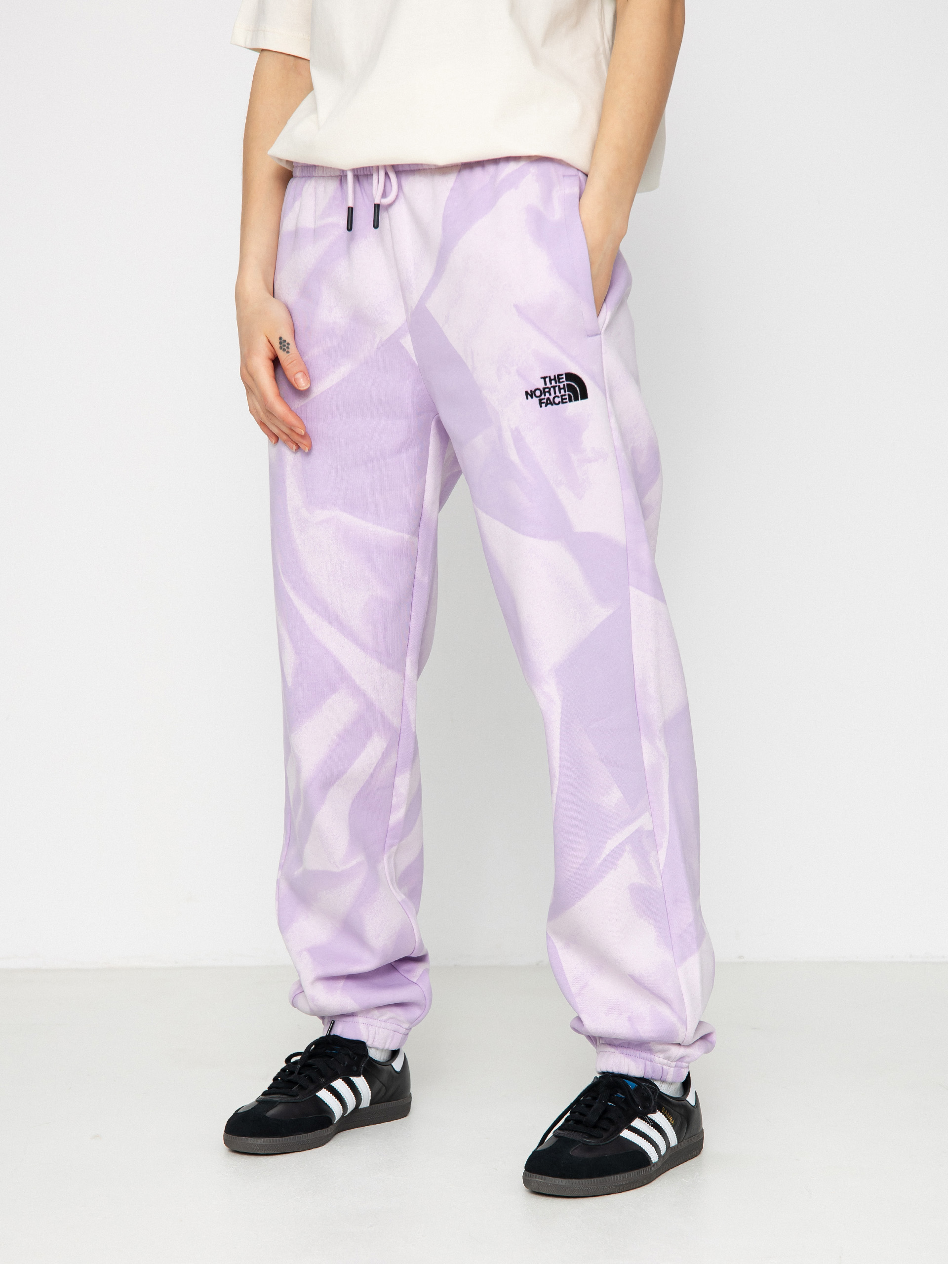 Spodnie The North Face Essential Jogger Print Wmn (icy lilac garment fold)