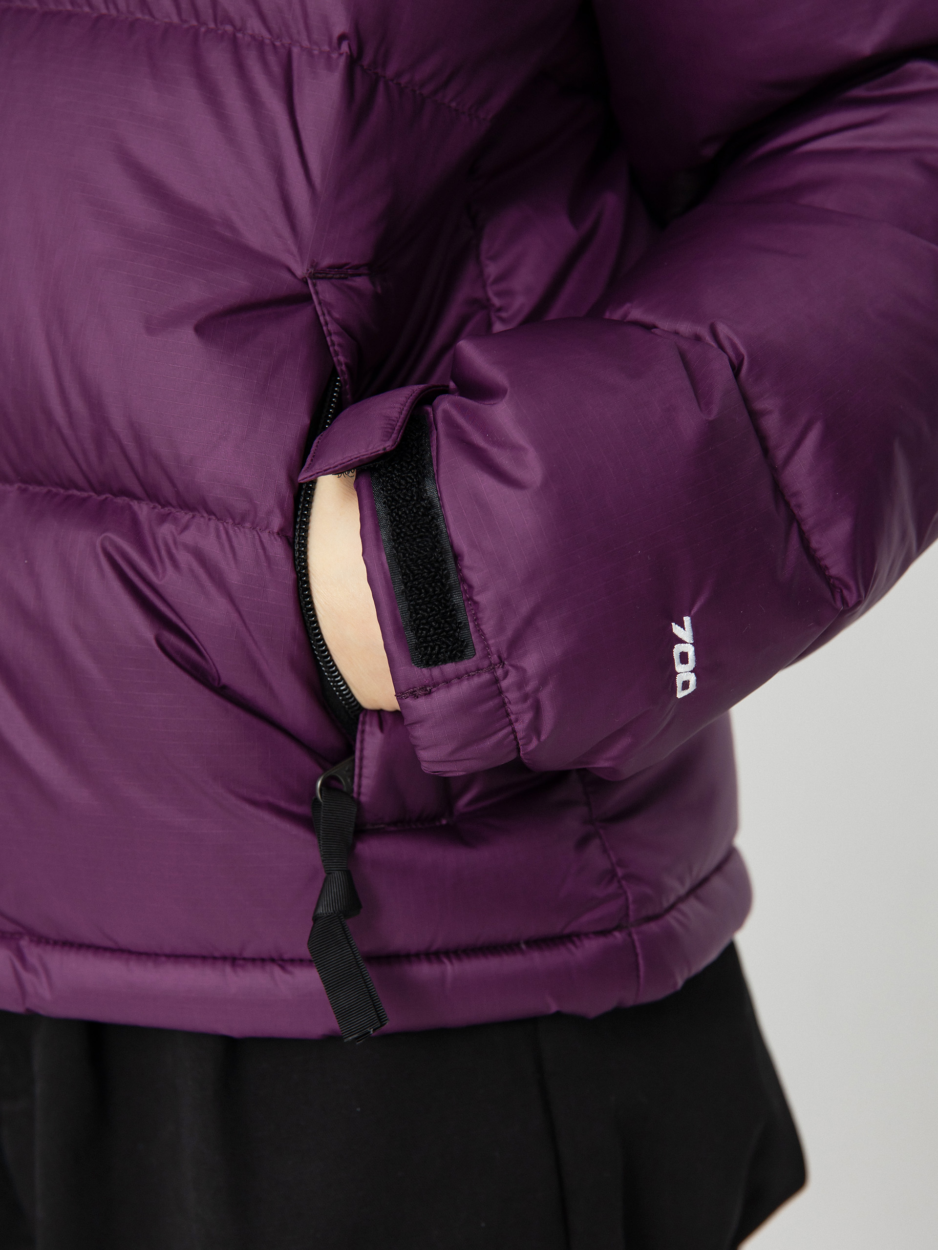 Kurtka The North Face 1996 Retro Nuptse Wmn (black currant purple)