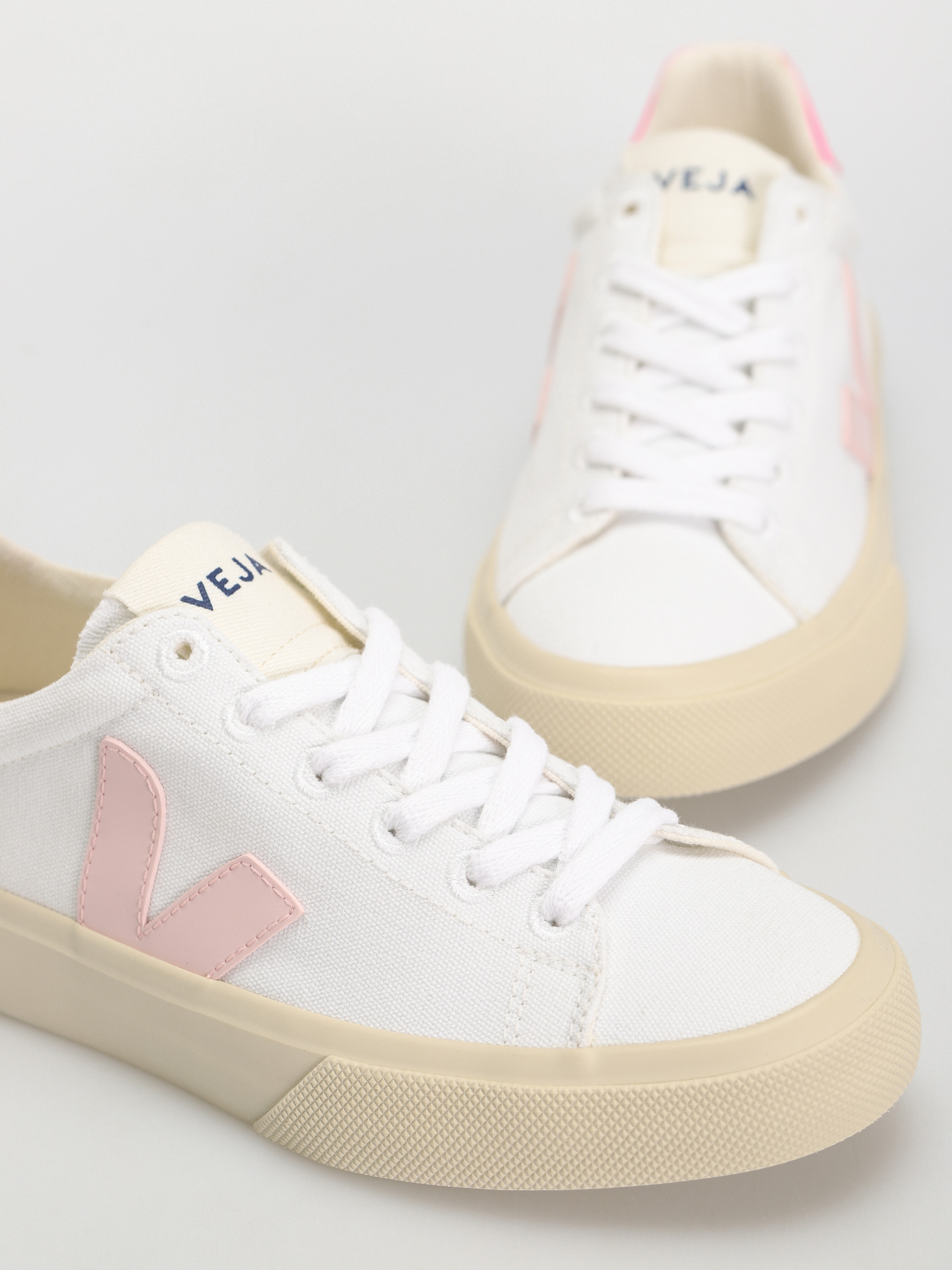 Buty Veja Campo Canvas Wmn (white petale sari)