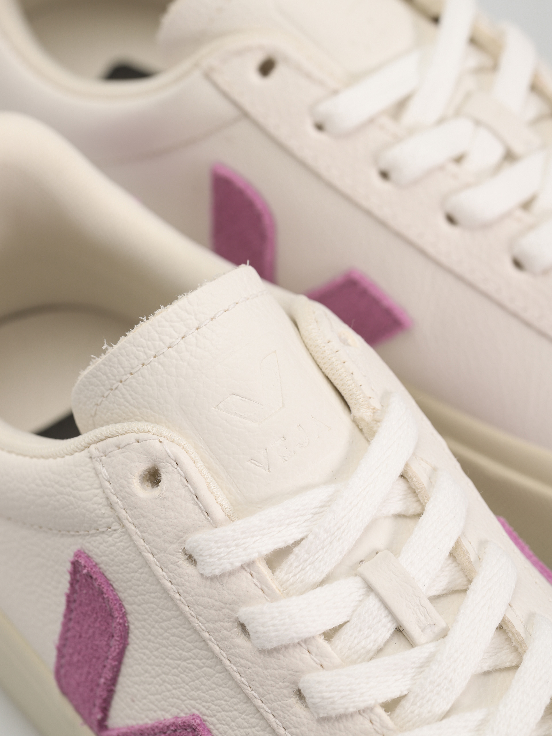 Buty Veja Campo Wmn (extra white mulberry)